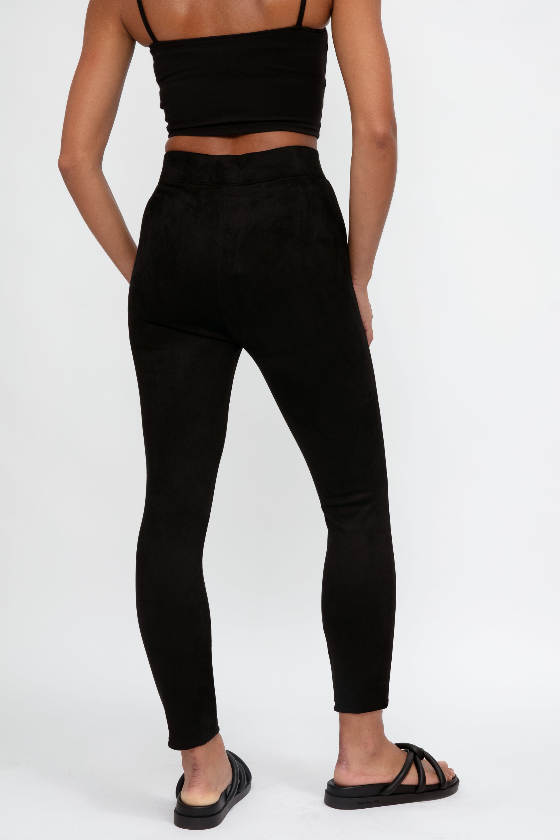 L'AGENCE Nini High Rise Crop Pant in Black