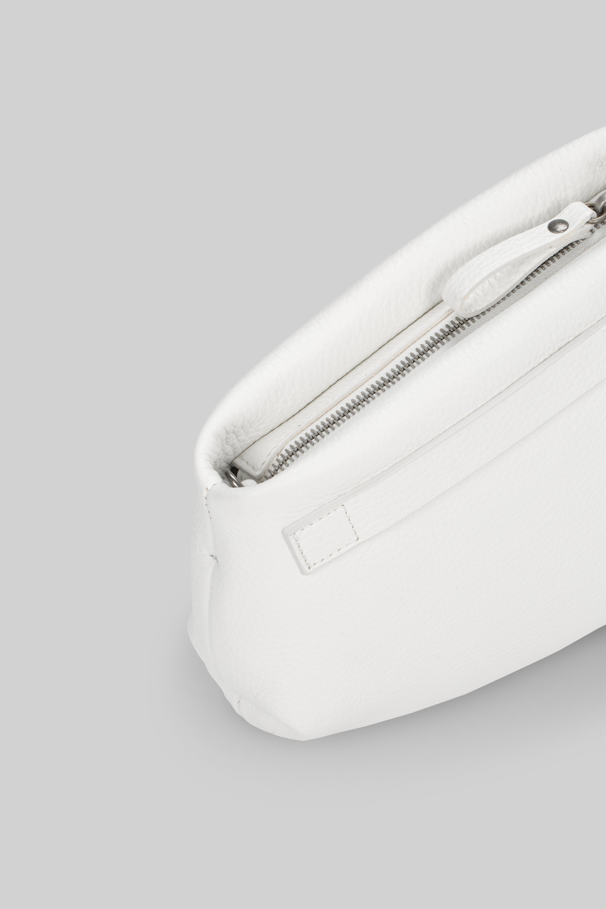 MARSÈLL Fantasmino Grained Leather Clutch in White