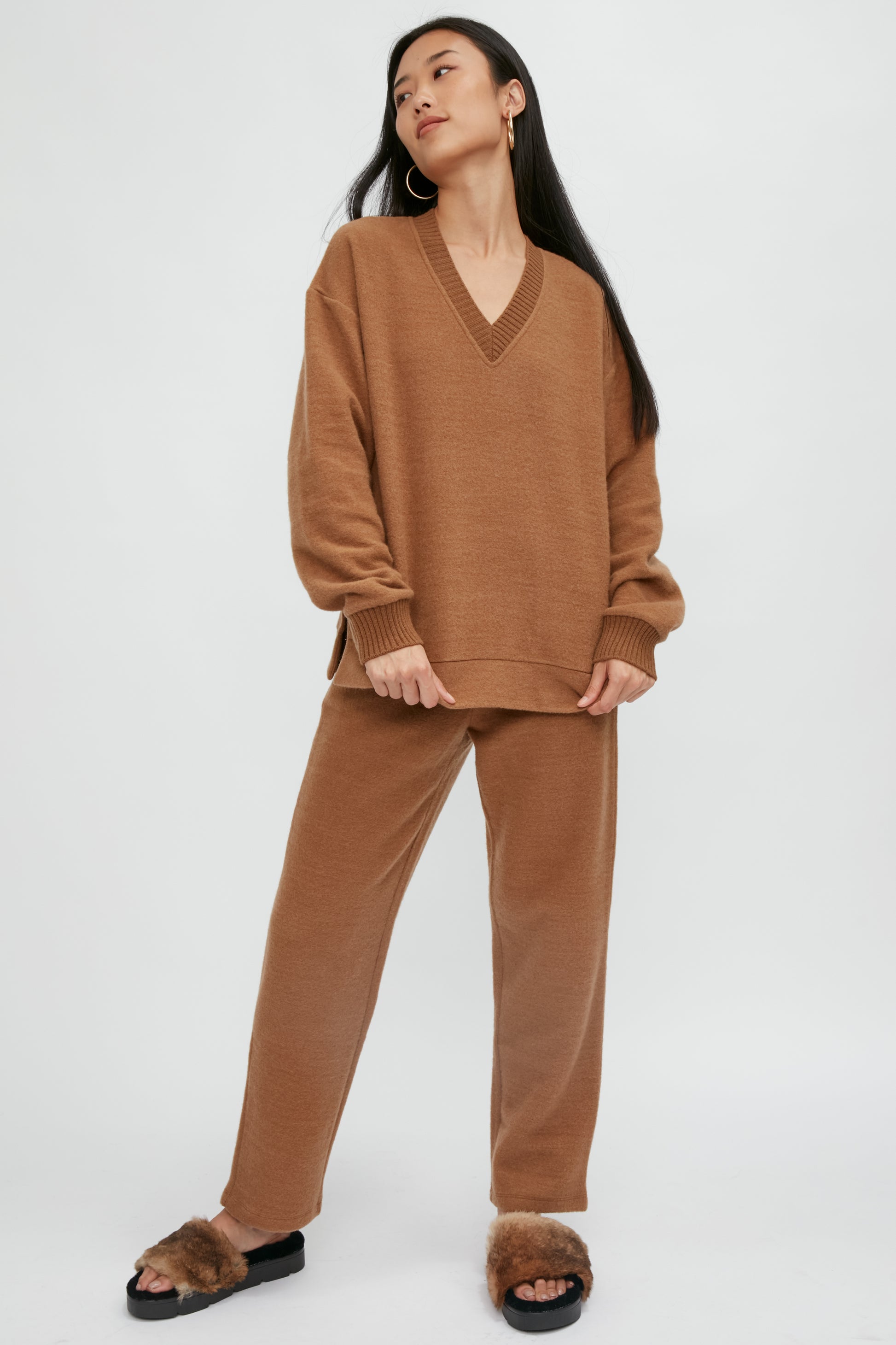 MAX MARA LEISURE Mammola V-Neck Sweatshirt in Camel