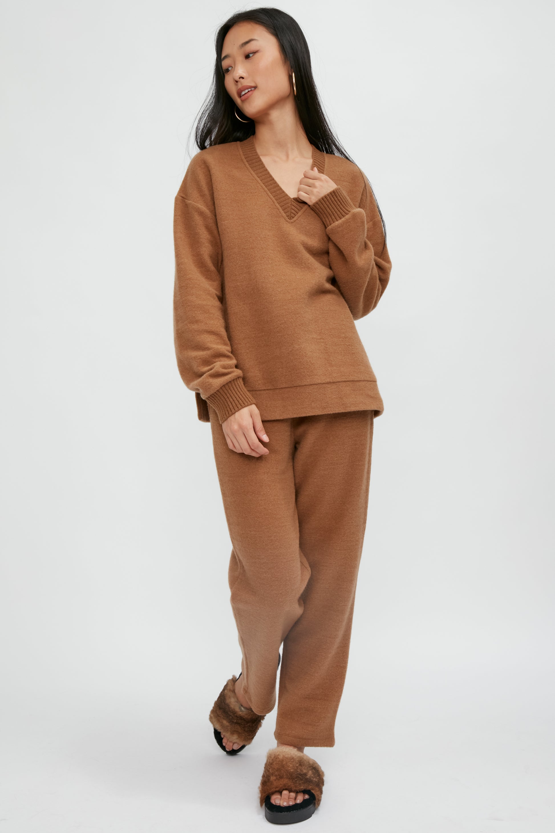 MAX MARA LEISURE Mammola V-Neck Sweatshirt in Camel