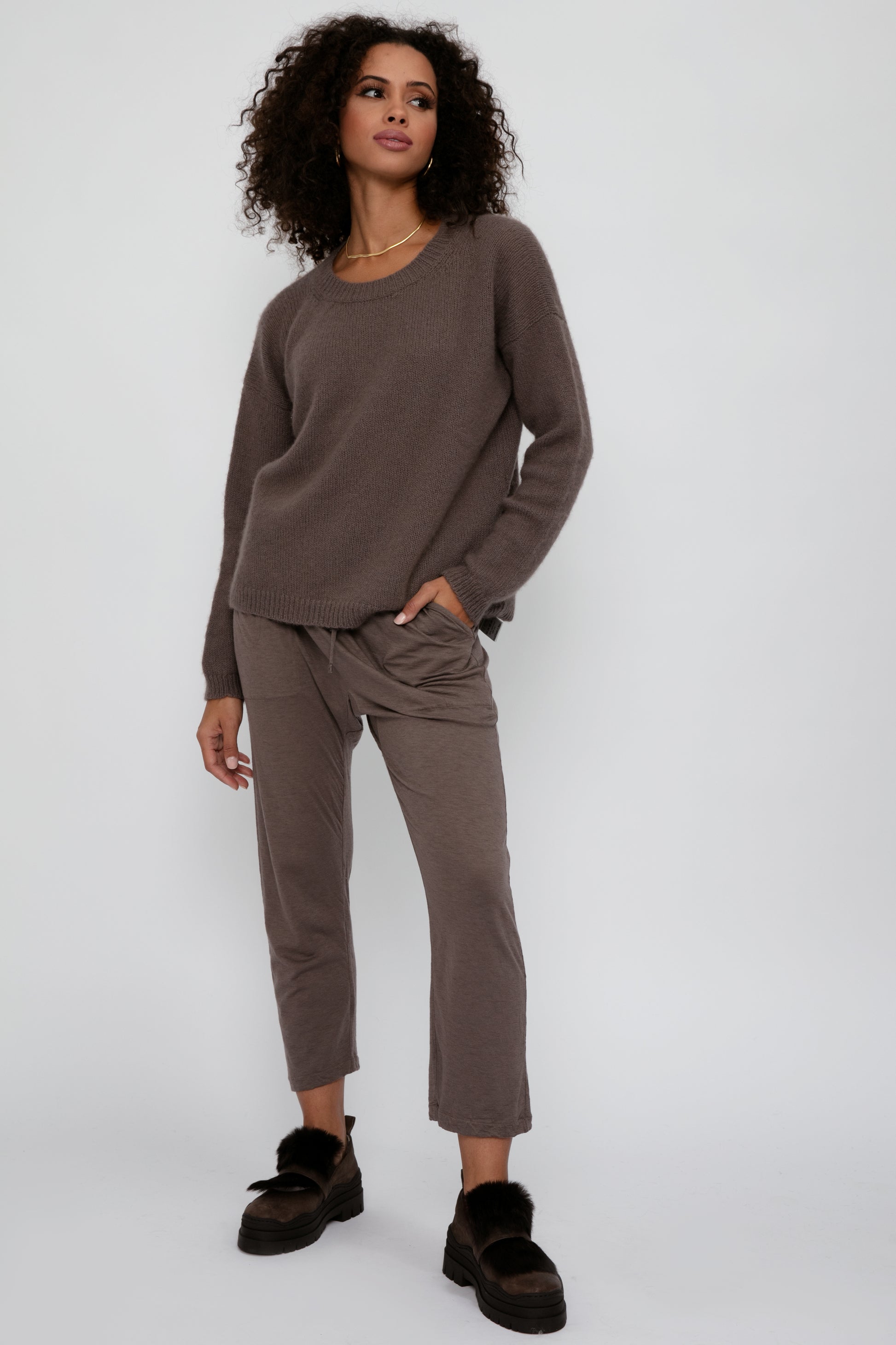 PRIVATE 0204 Cool Cashmere Jersey Jogger in Choco