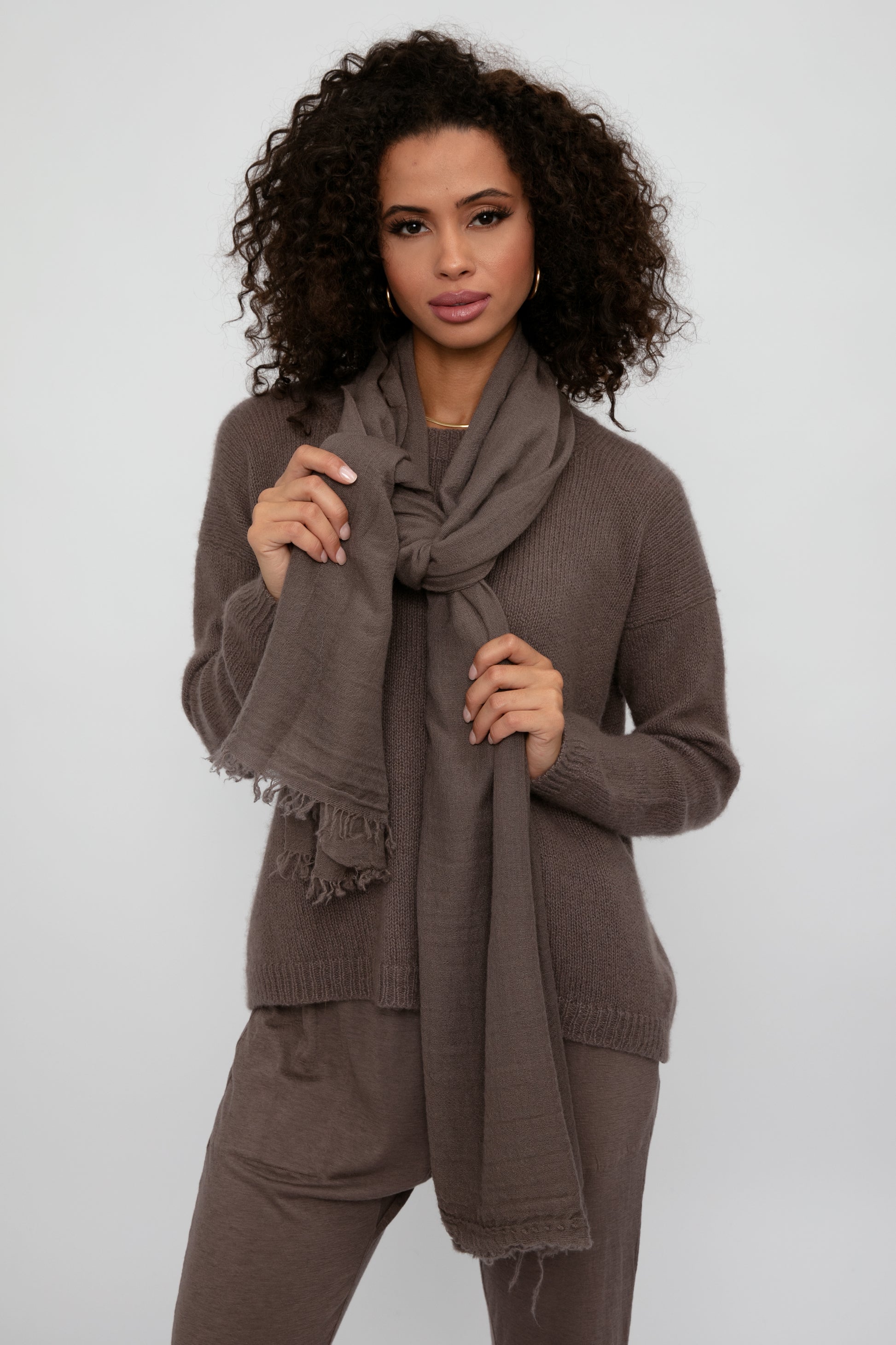 PRIVATE 0204 Net Cashmere Scarf in Choco