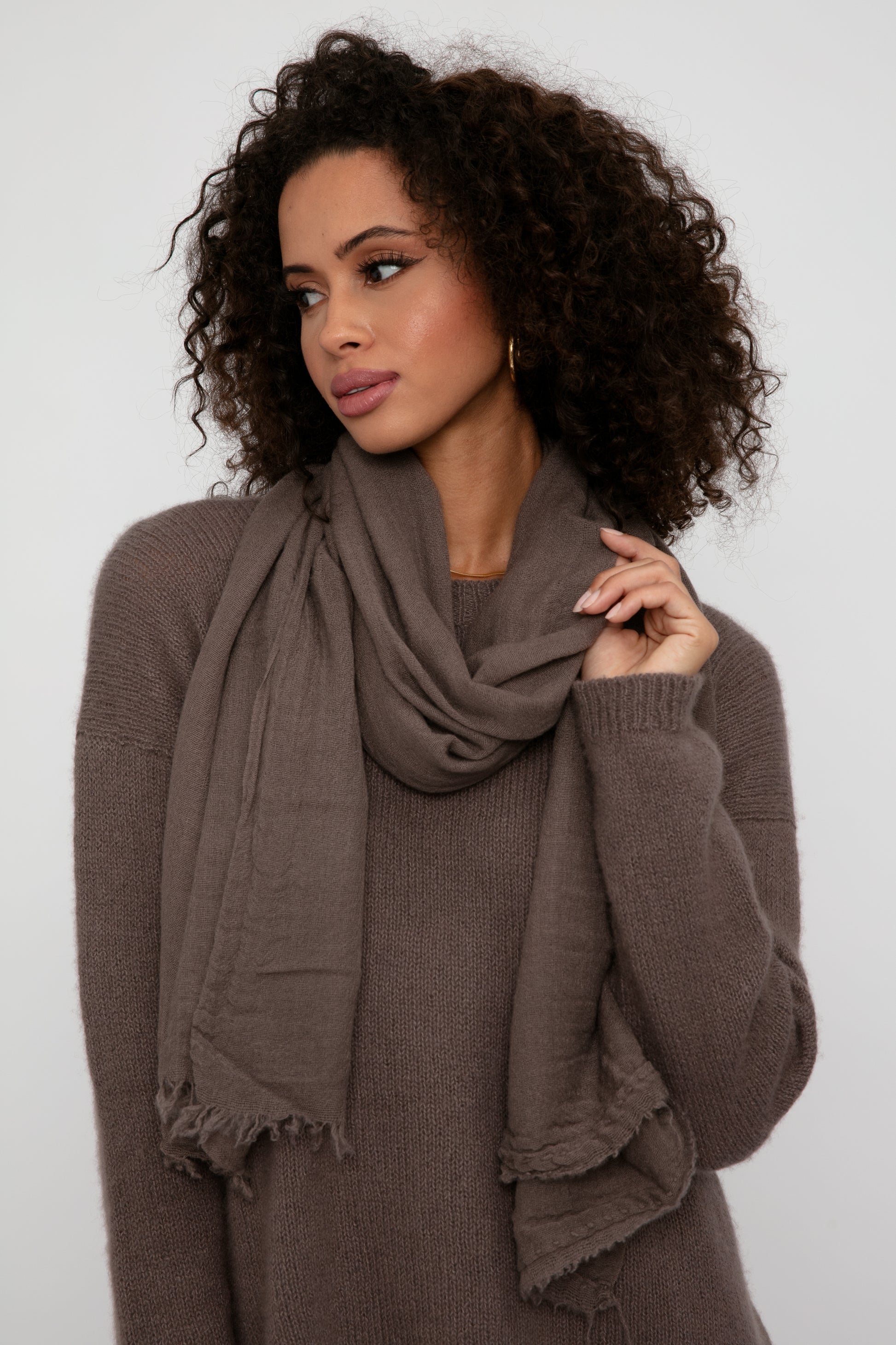 PRIVATE 0204 Net Cashmere Scarf in Choco