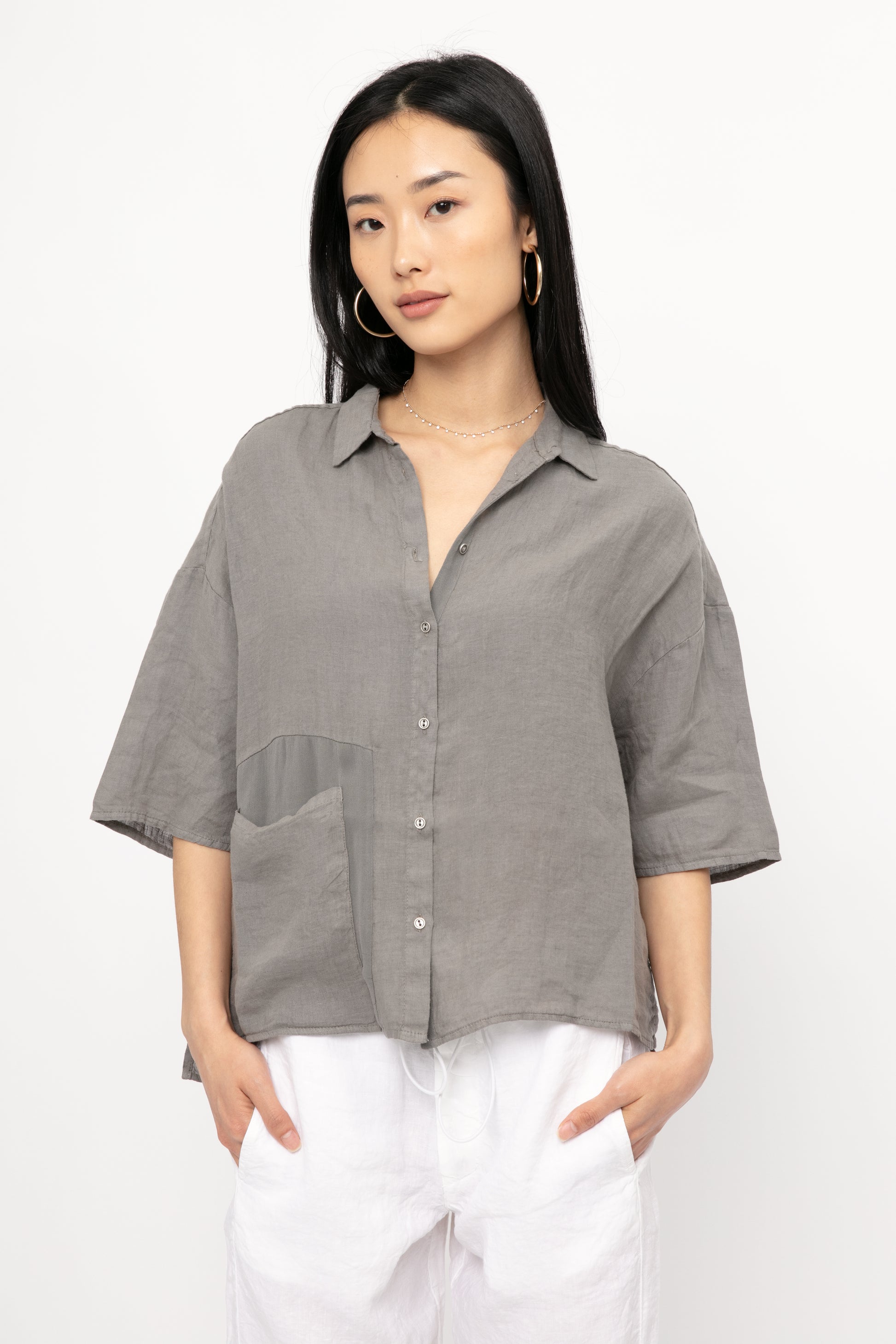 TRANSIT Linen Button Down Shirt in Grey