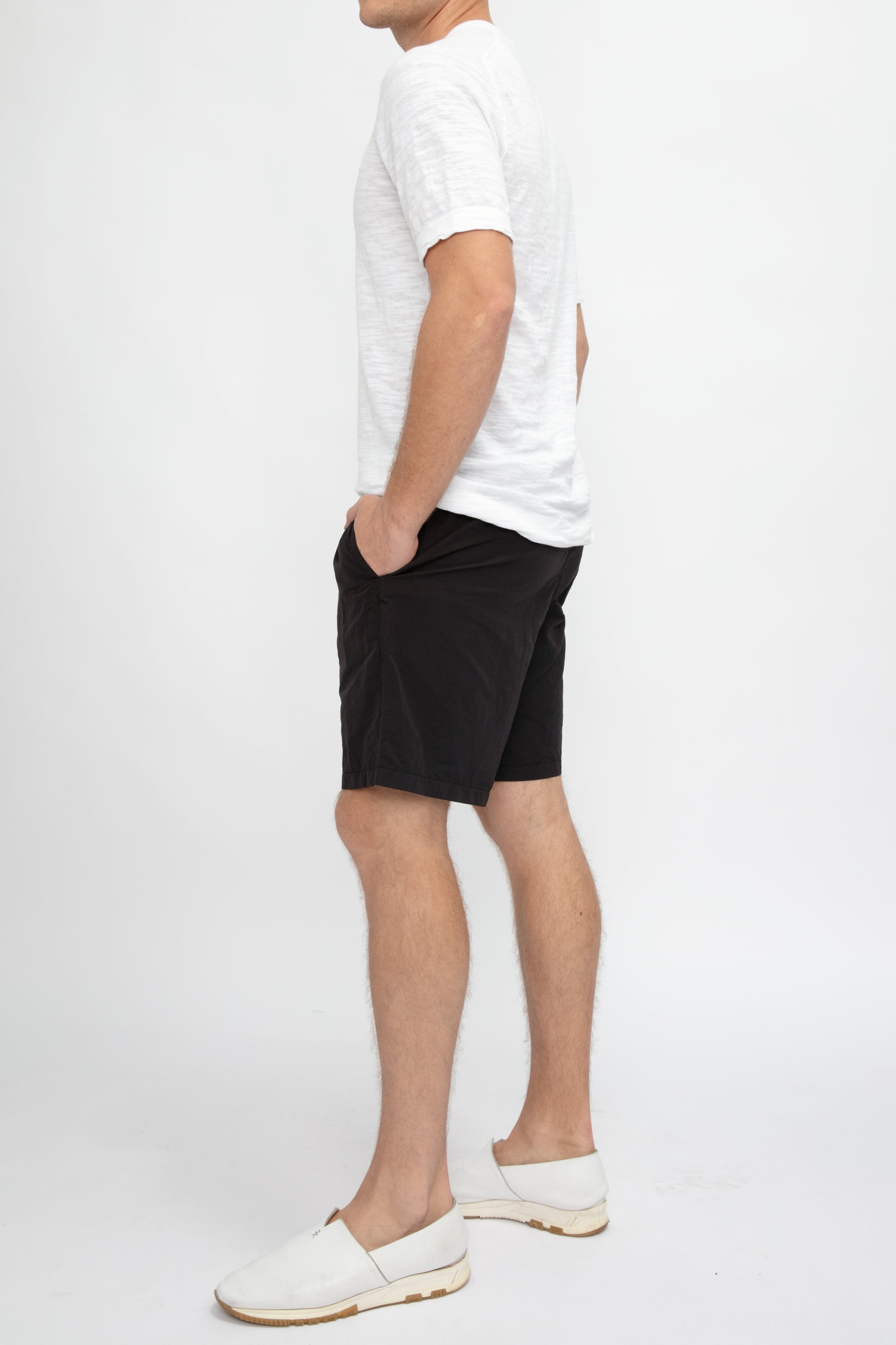 TRANSIT Short in Black