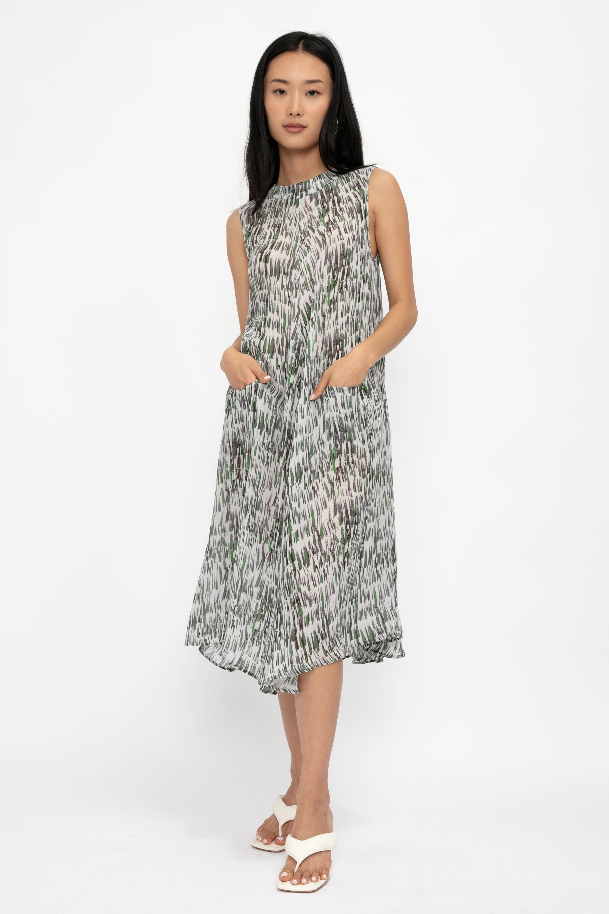 TRANSIT Sleeveless Swing Dress in Grey Multi