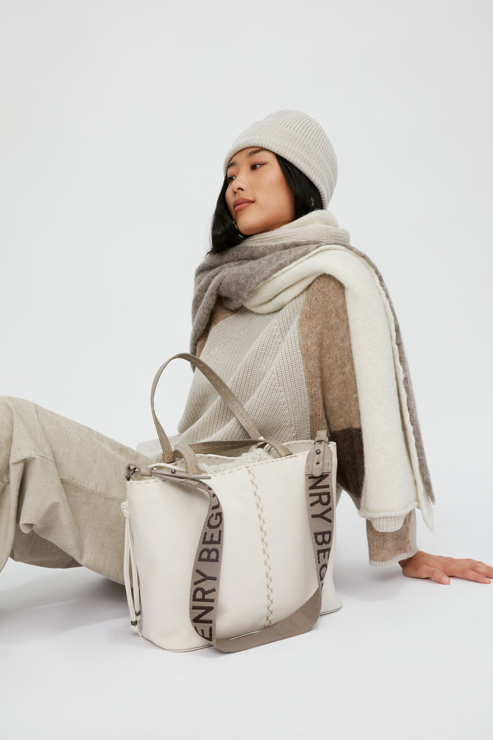 TRANSIT Knit Hat in Sand