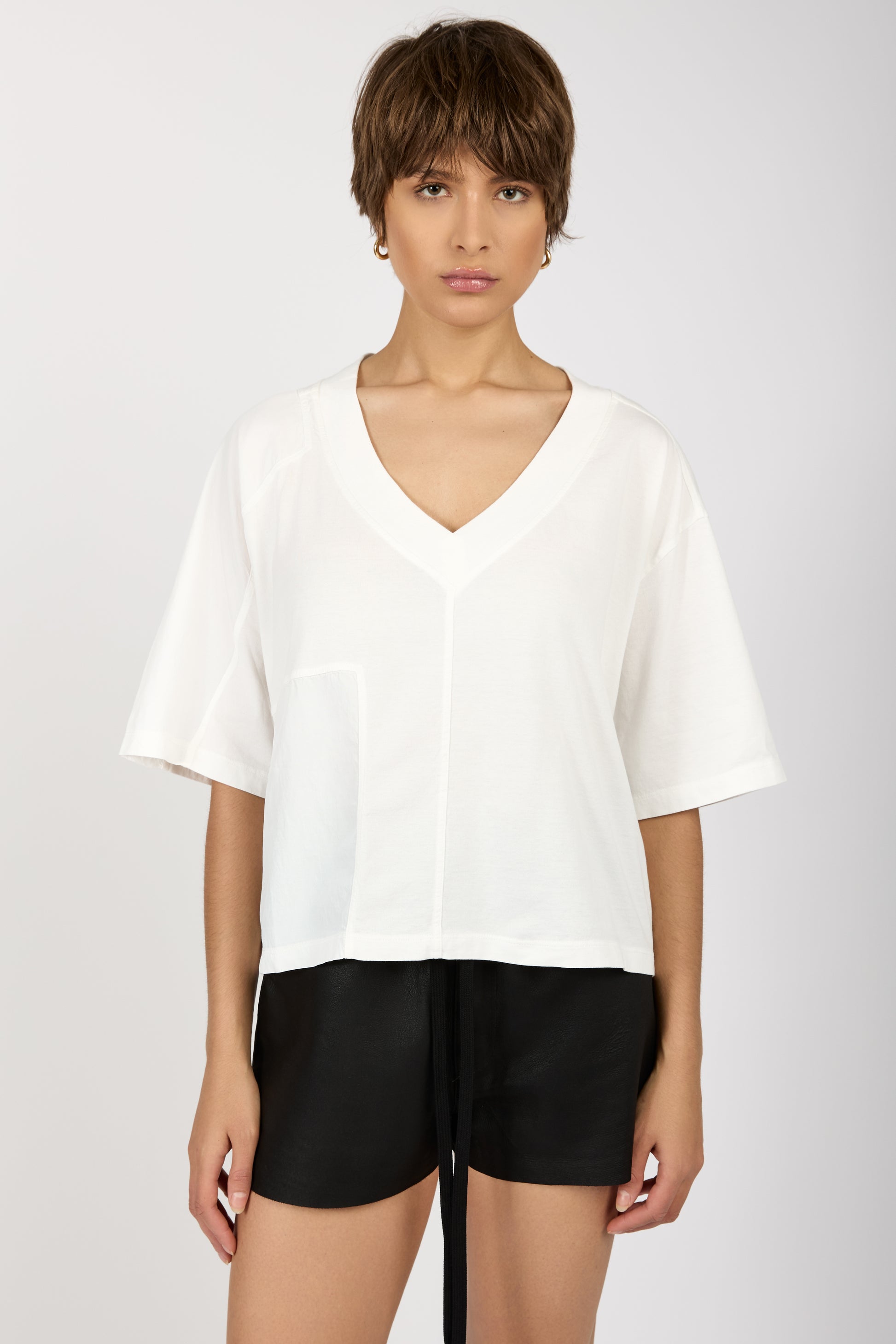 ANDREA YA'AQOV Oversized V-Neck Top in Bianco