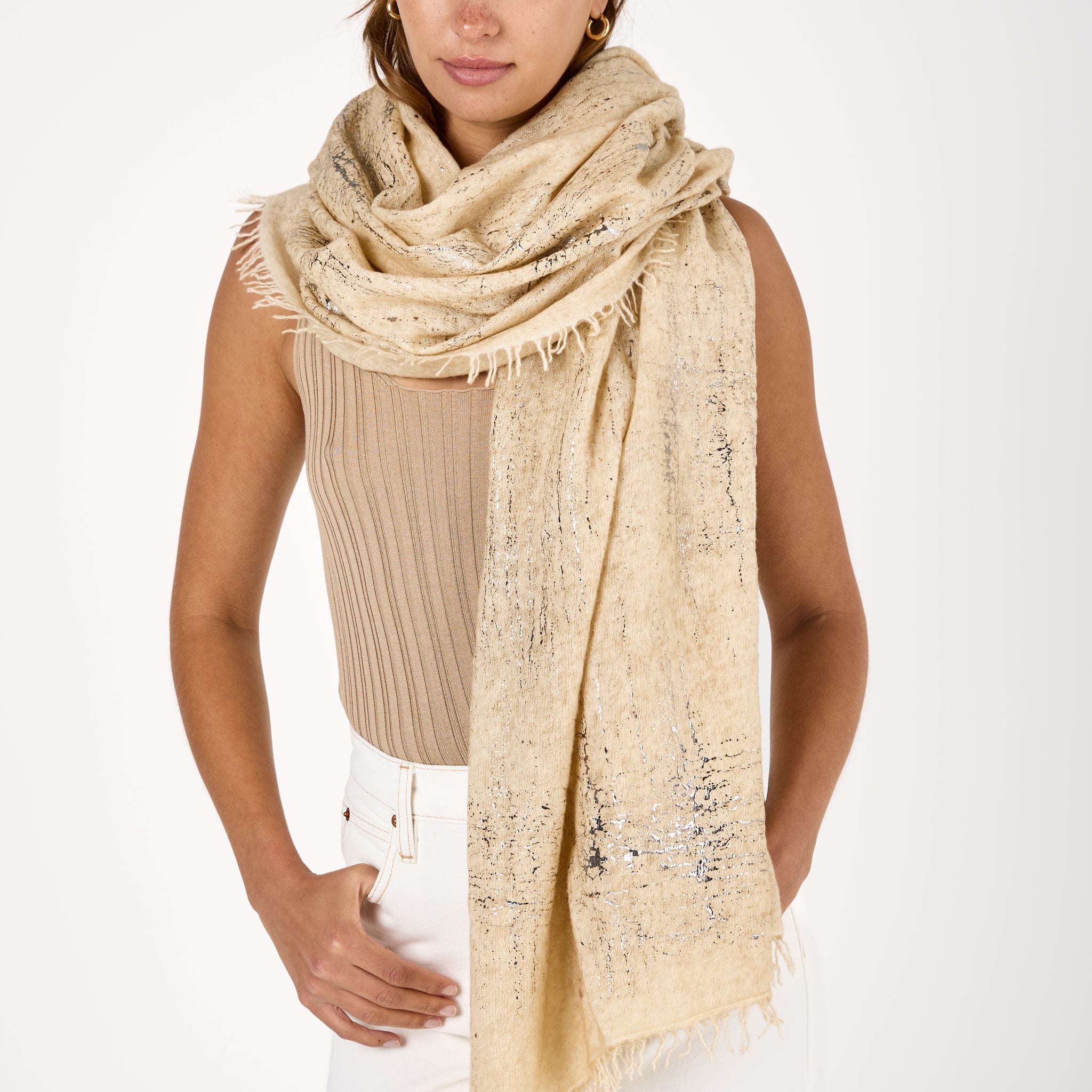 Cashmere Scarf with Silver Lamination in Burro