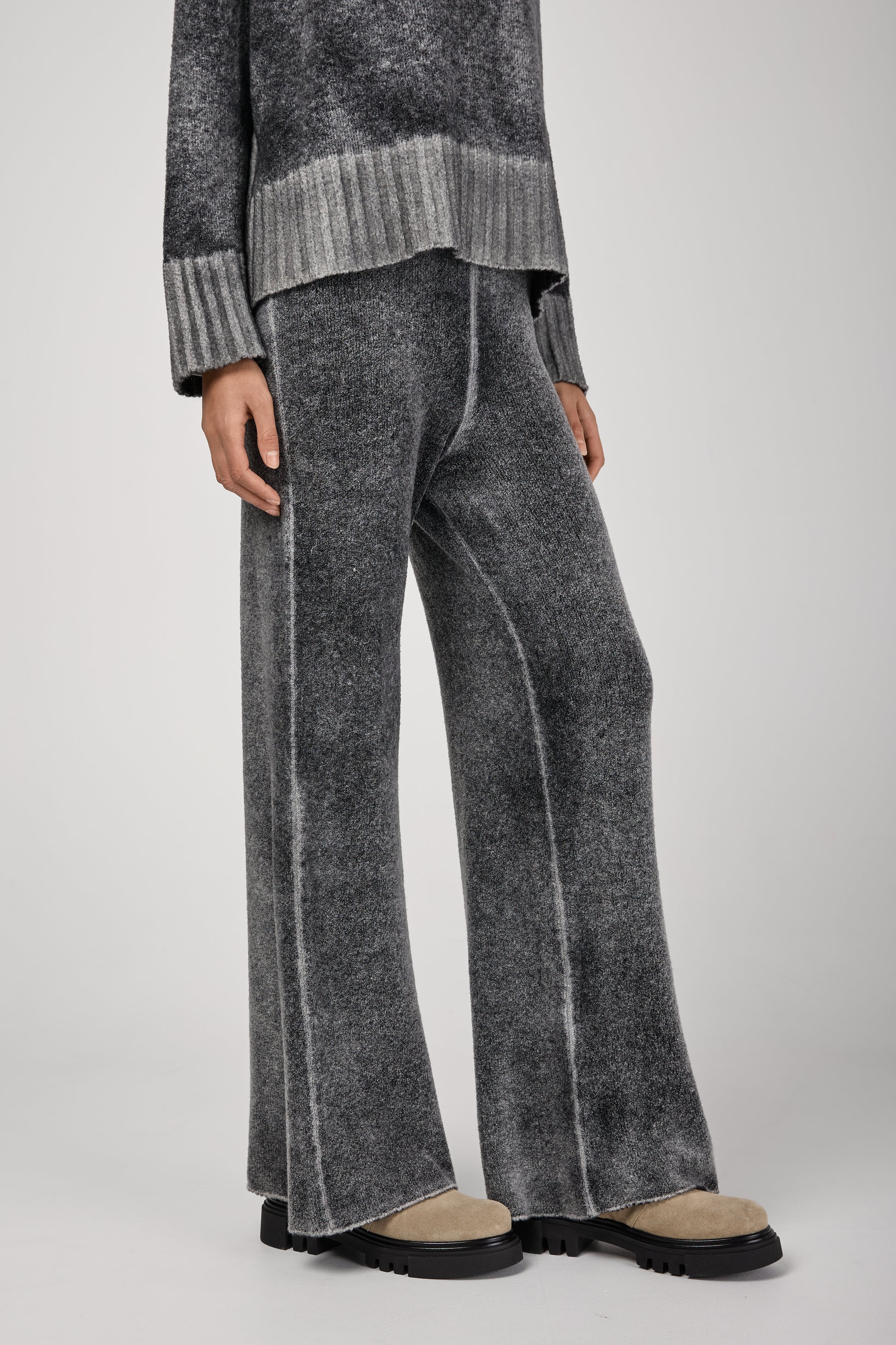 AVANT TOI Hand Painted Minibouclé Wide Leg Pant in Husky