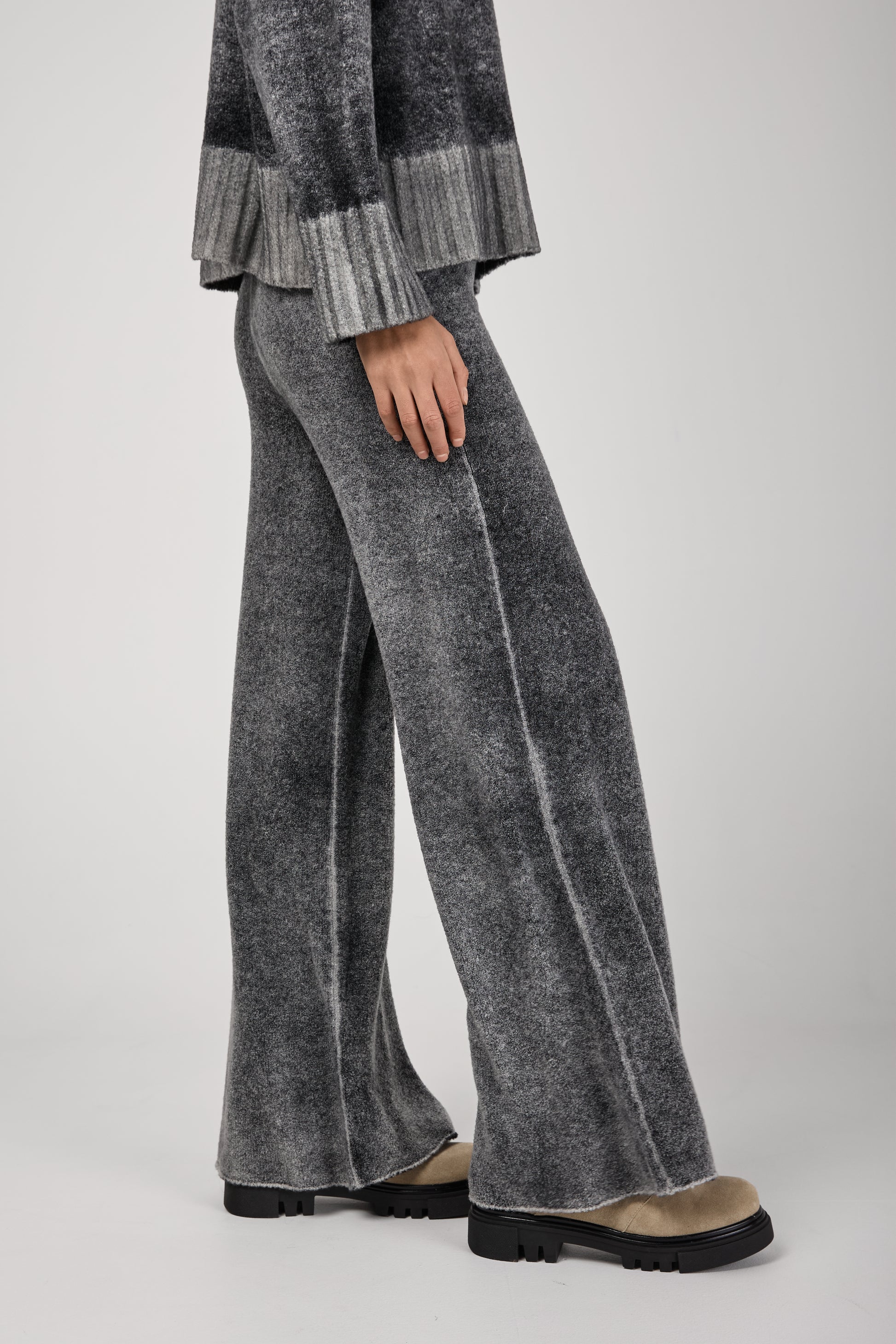 AVANT TOI Hand Painted Minibouclé Wide Leg Pant in Husky