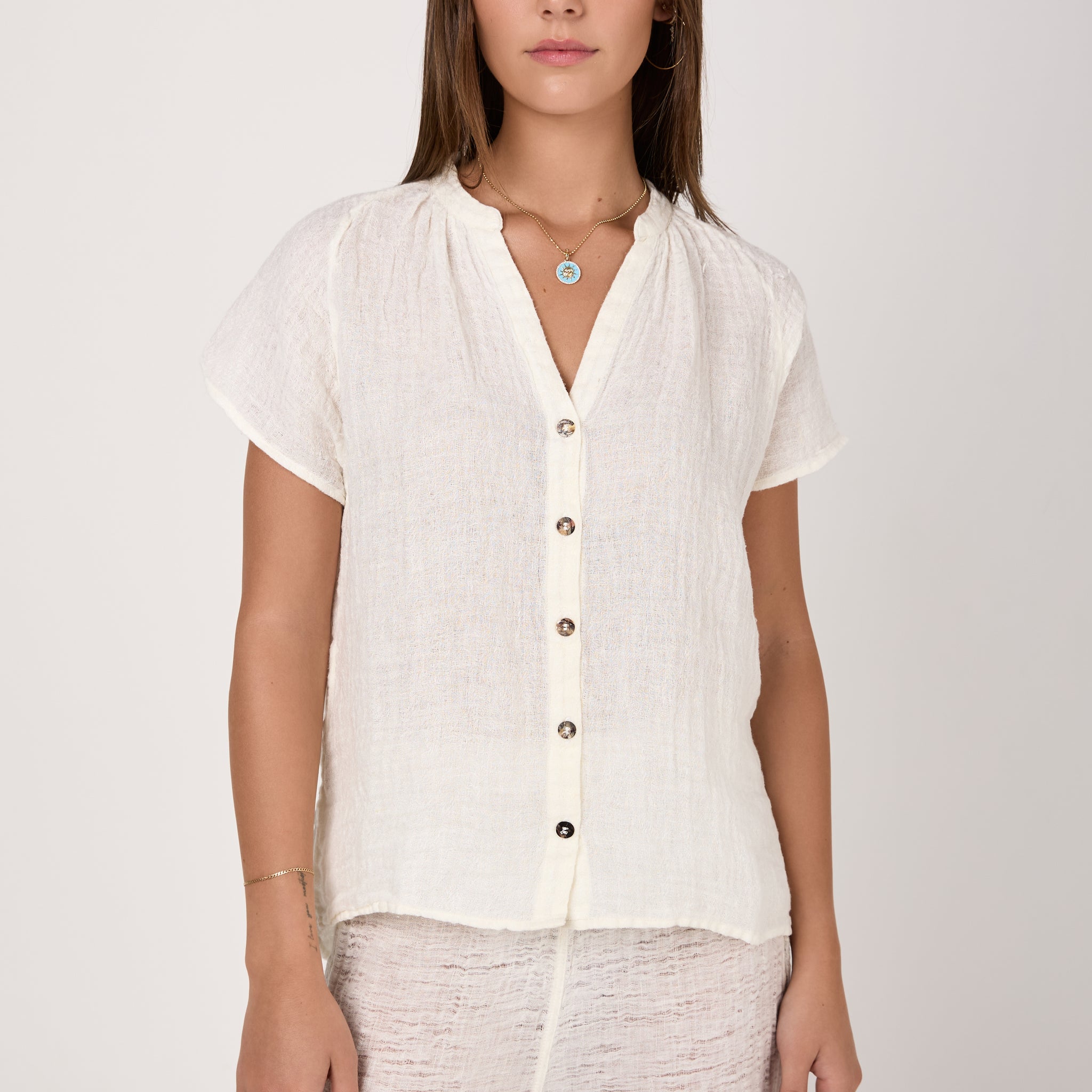 Camicia Primavera Increspato Linen Shirt in Latte
