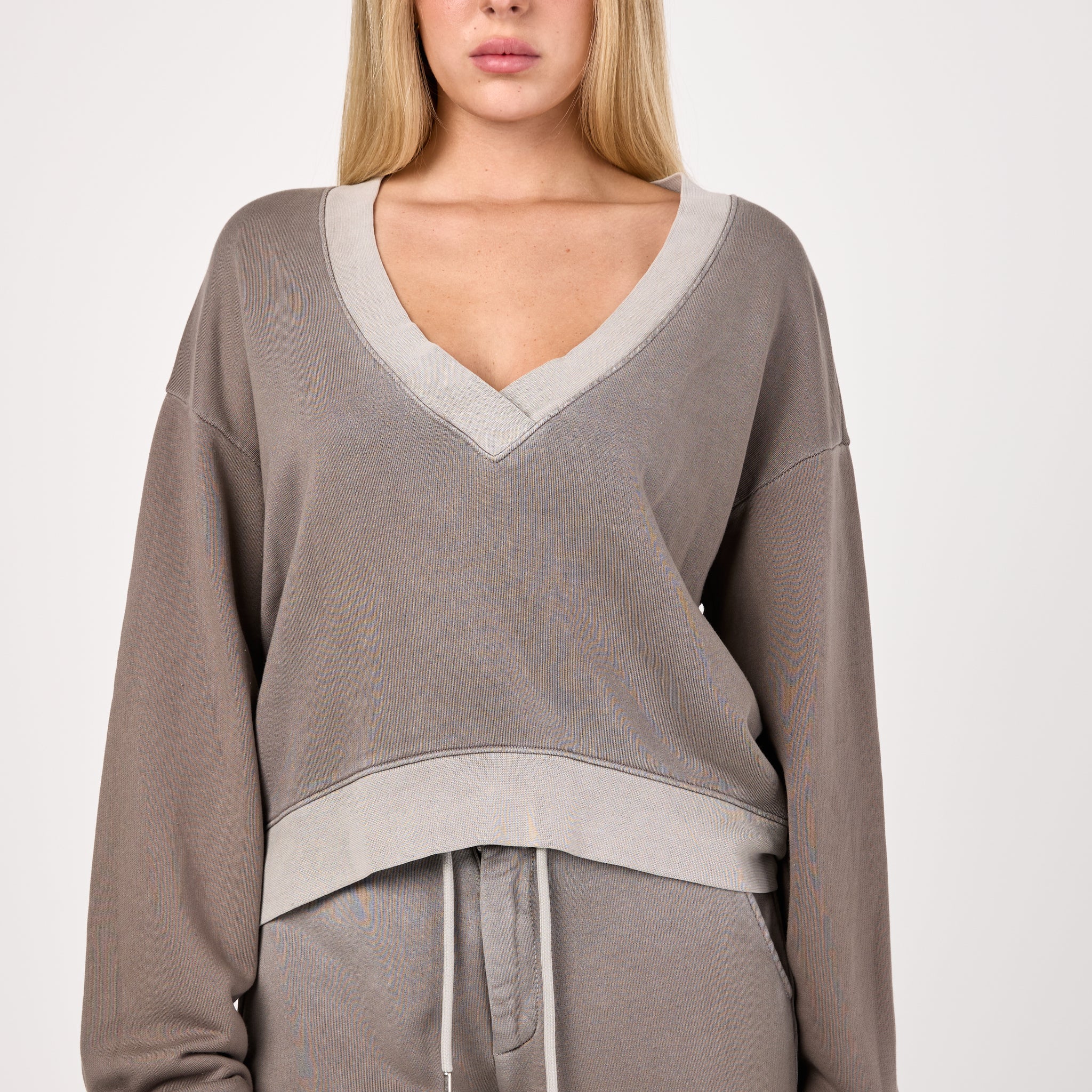 Geneva Sweatshirt in Vintage Cement