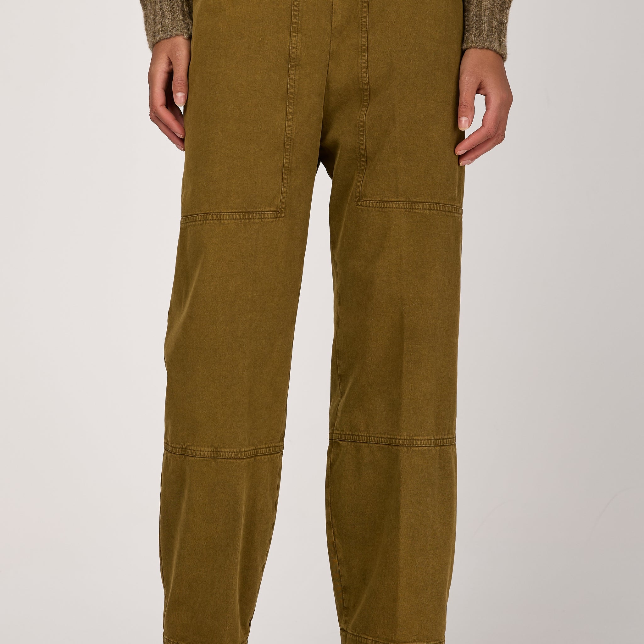 Cotton Woven Pant in Oliva
