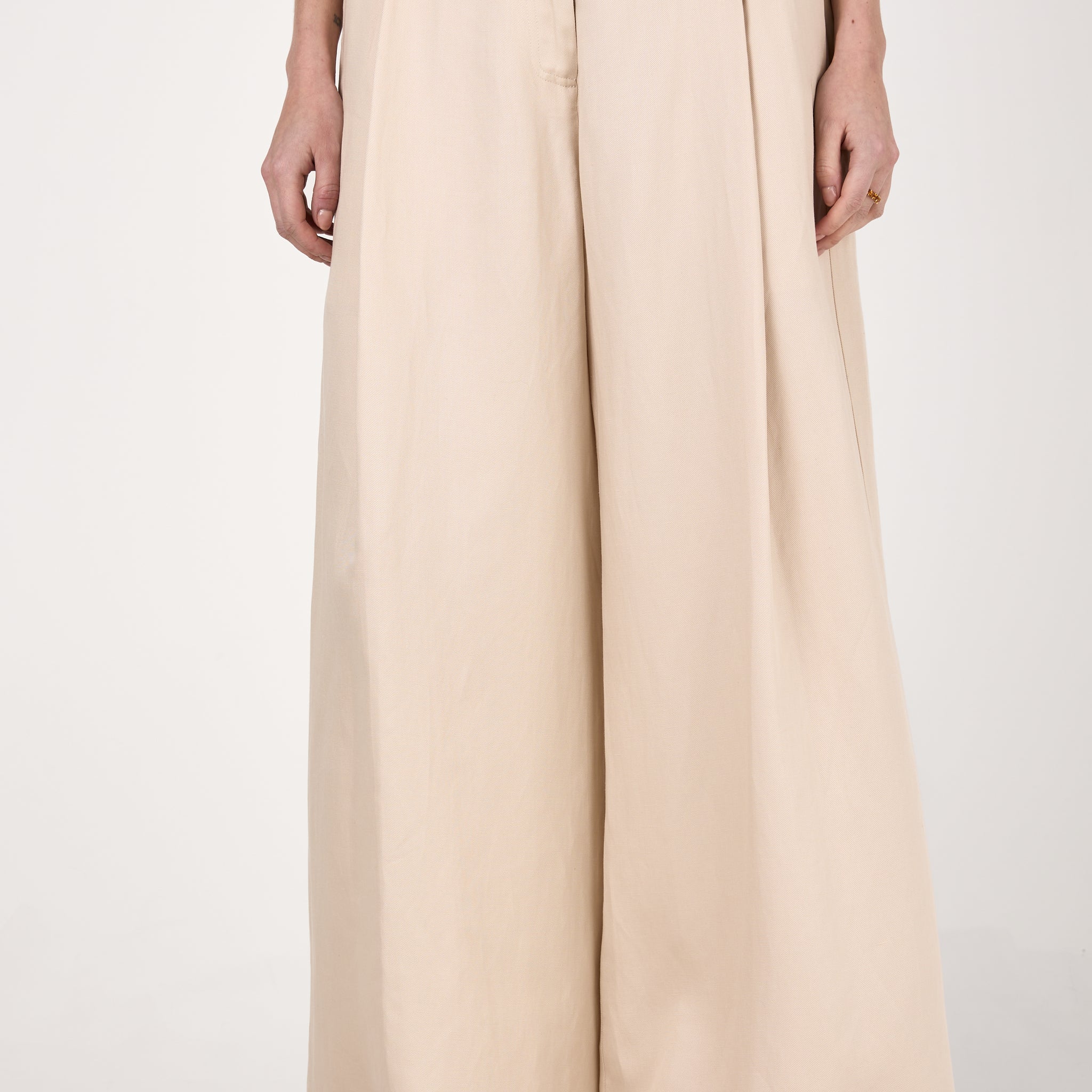 Linen Wide Leg Pant in Beige