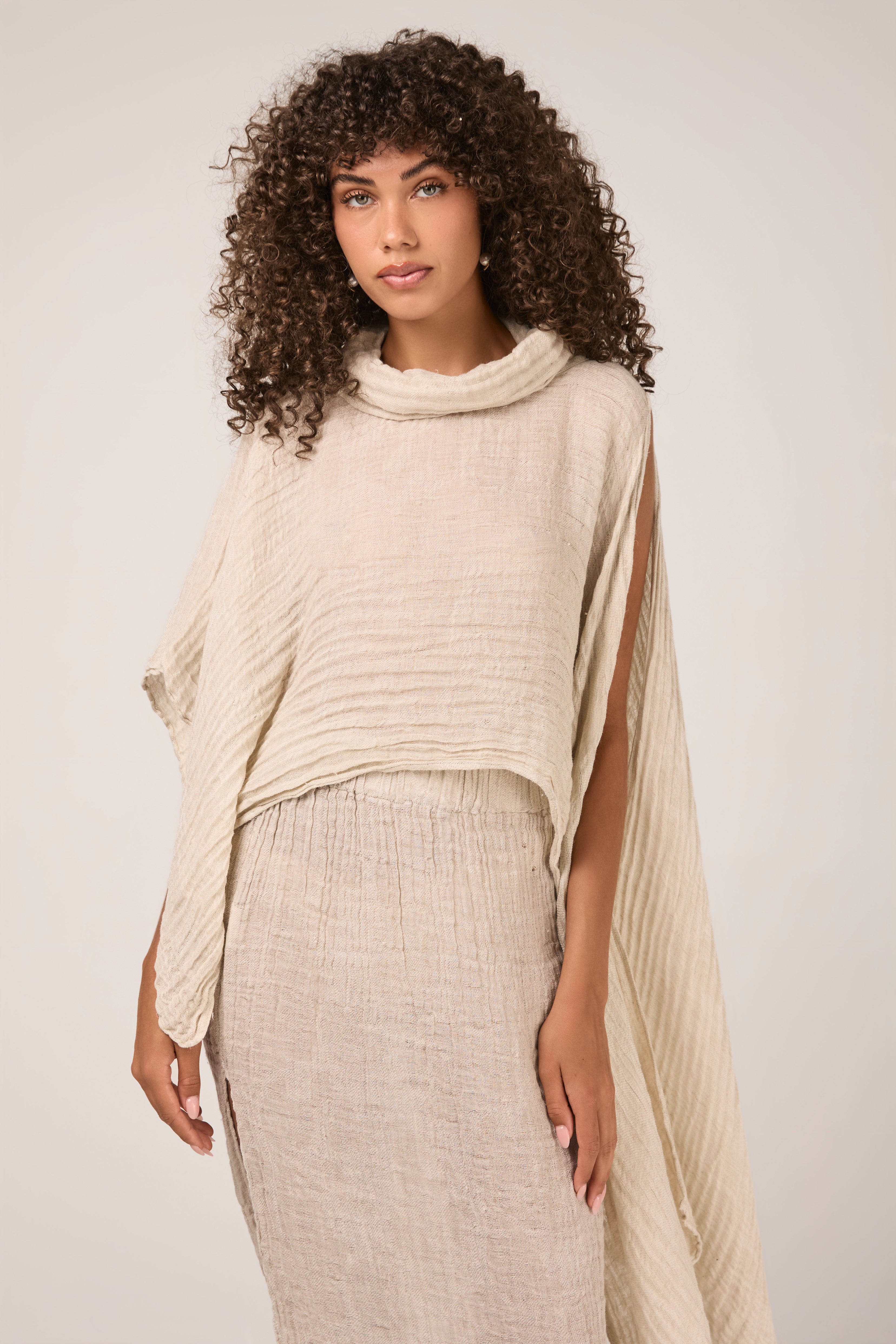 Cairo Linen Scriba Poncho in Naturale