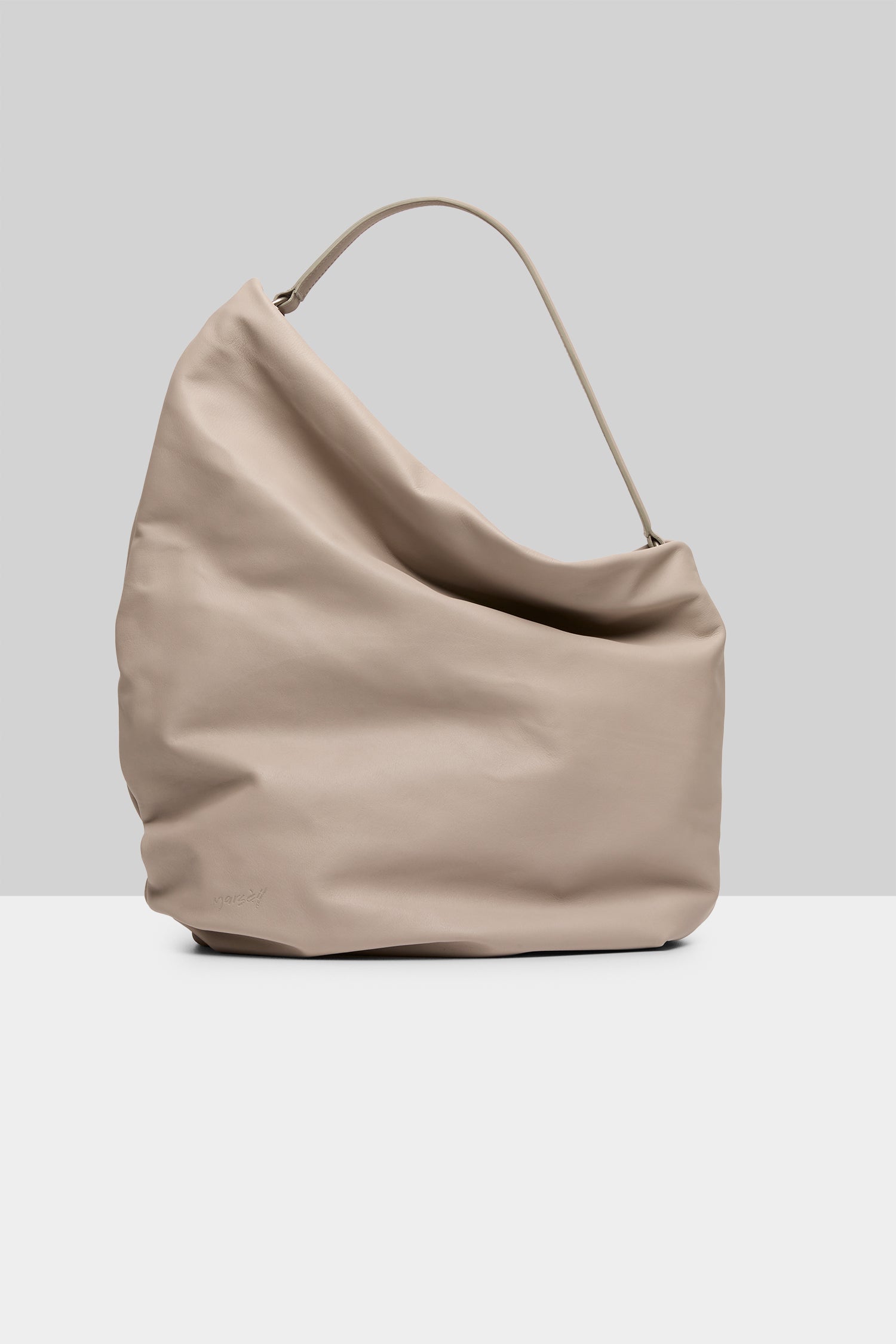 Fanta Lunga Leather Shoulder Bag in Argilla