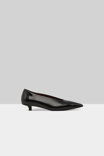 Spino Matte Patent Leather Pump in Black