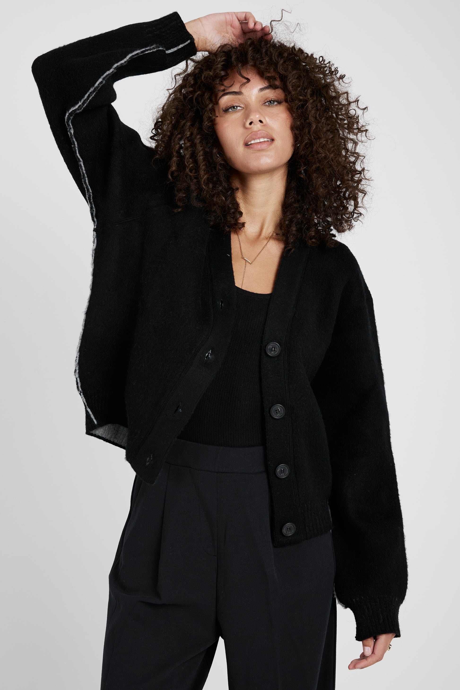 N°21 Oversized Knitted Cardigan in Black