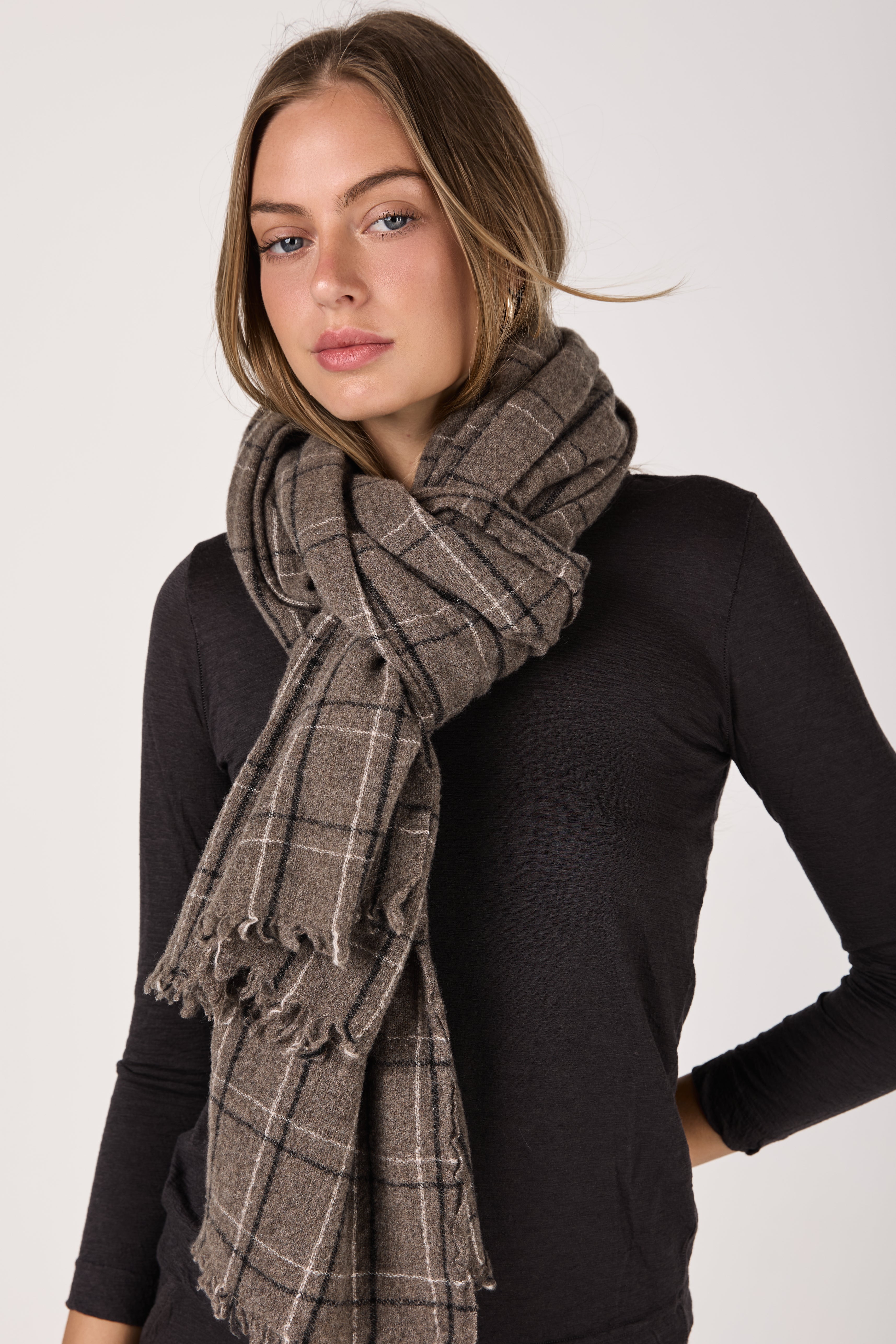 Quadro Cashmere Scarf in Cafe Grey
