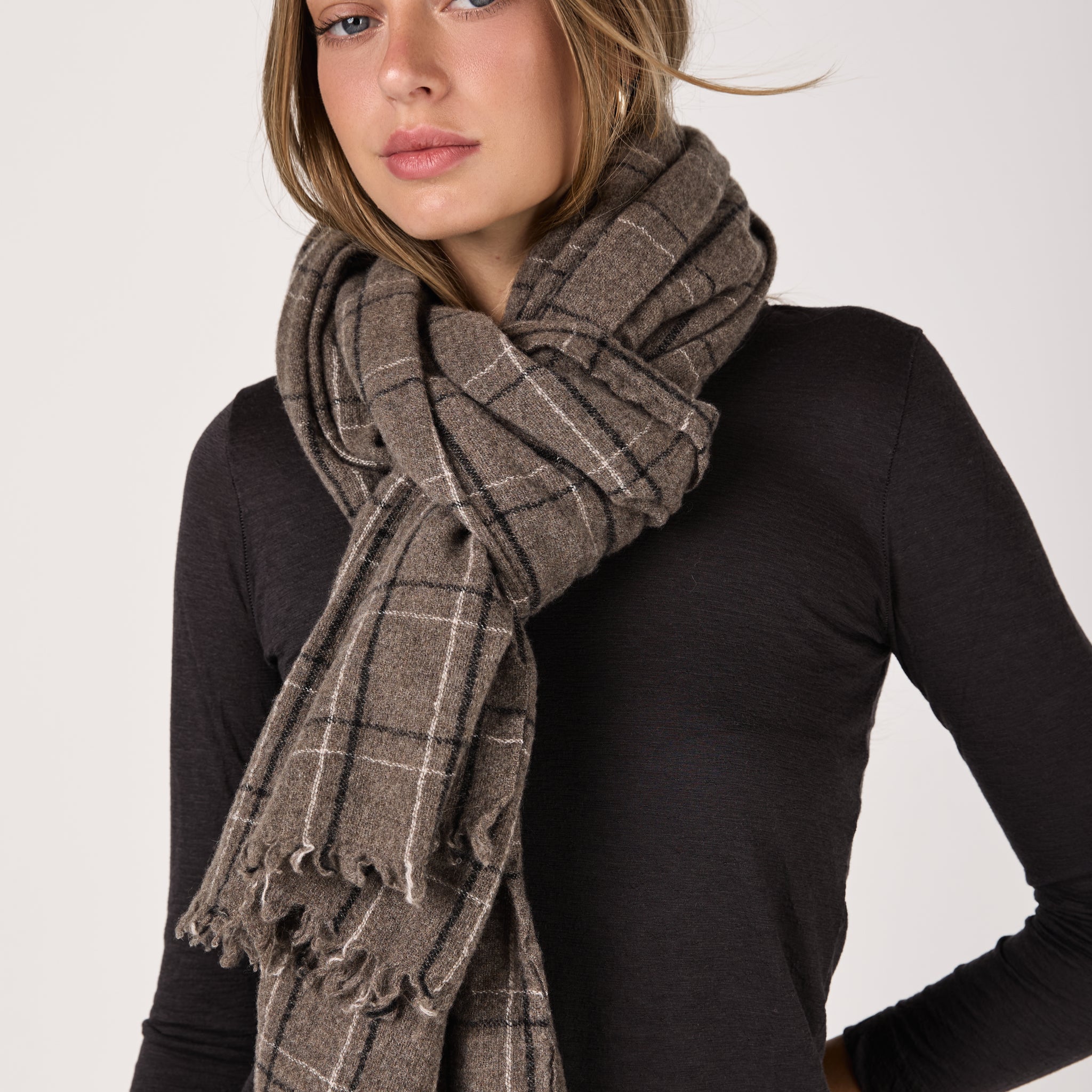 Quadro Cashmere Scarf in Cafe Grey