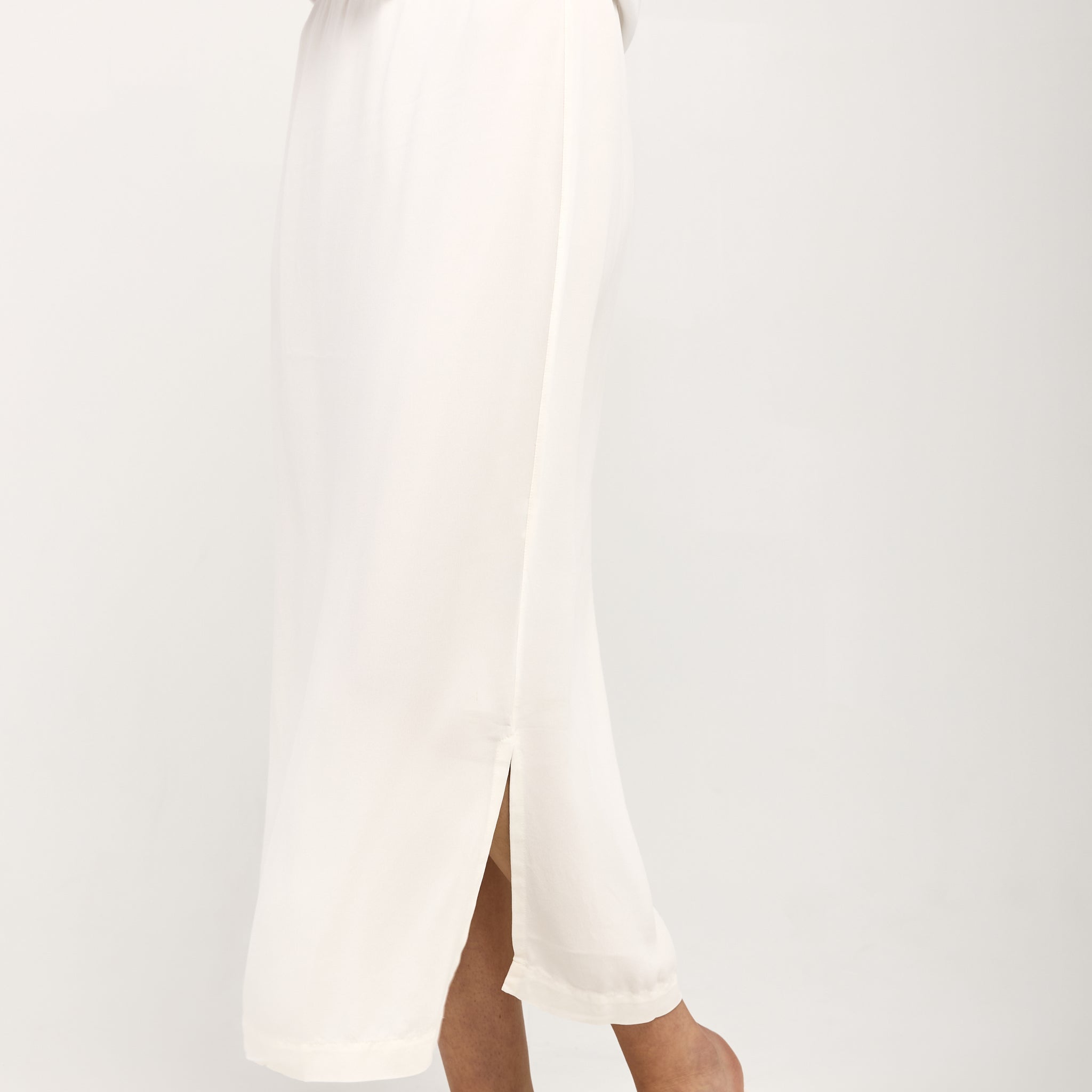 PRIVATE 0204 Silk Skirt in White