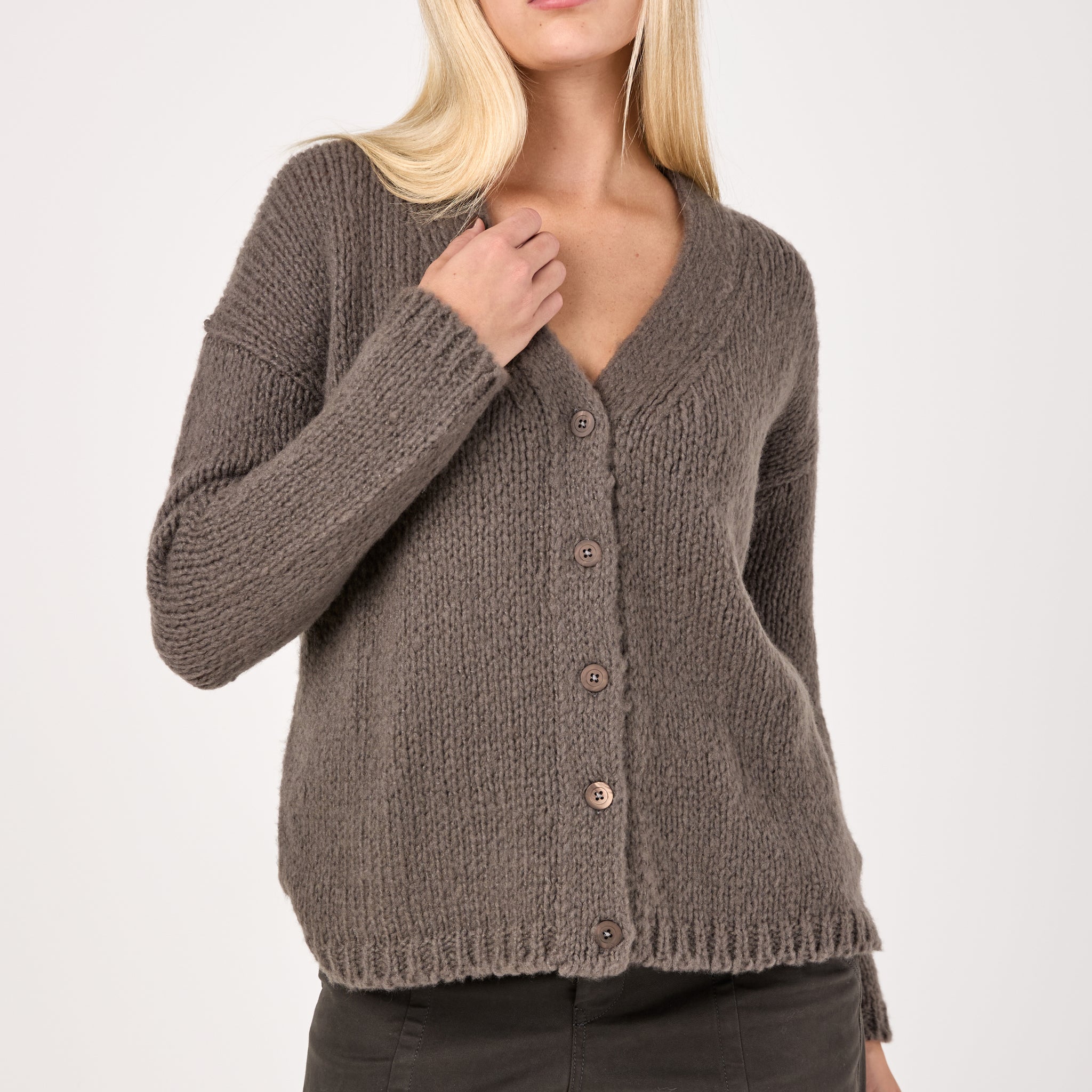 Voluminous Cashmere Cardigan in Oxe