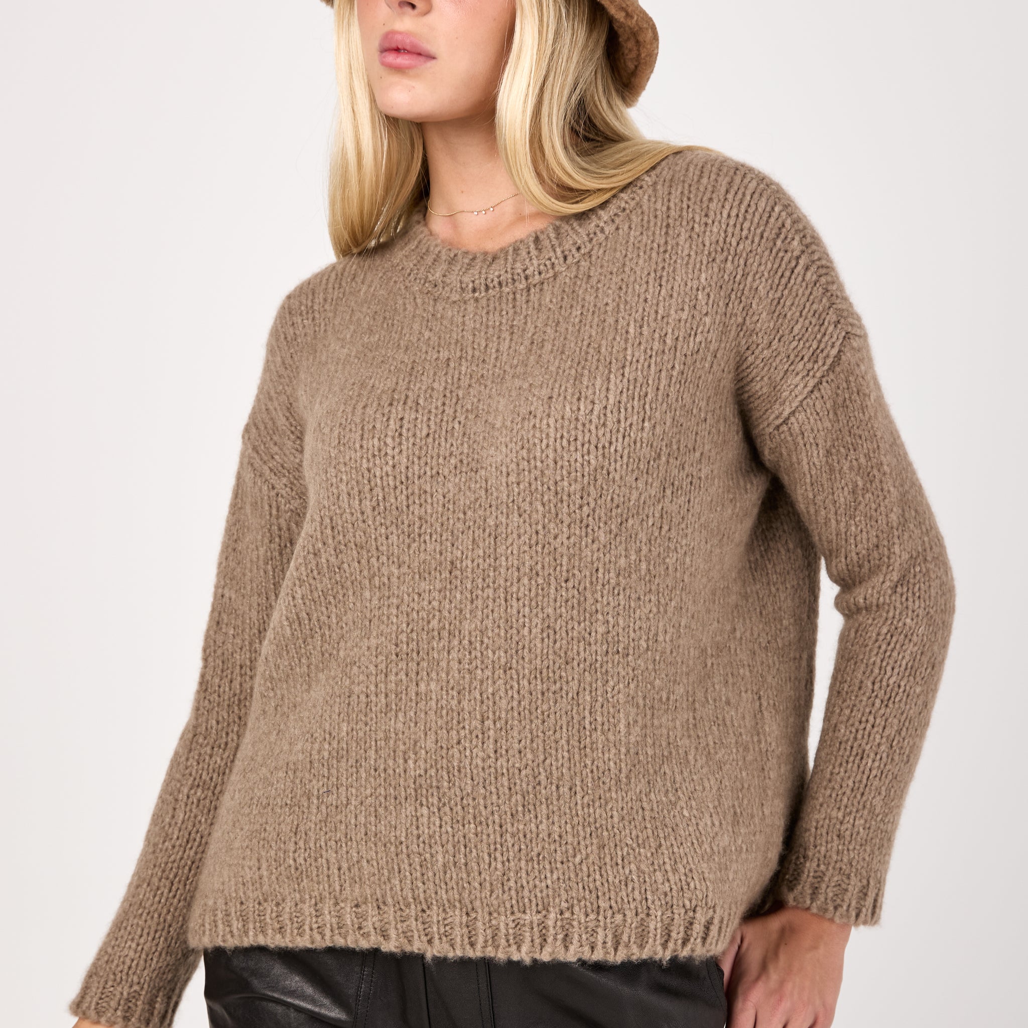 Voluminous Cashmere Oversized Sweater in Cappuch