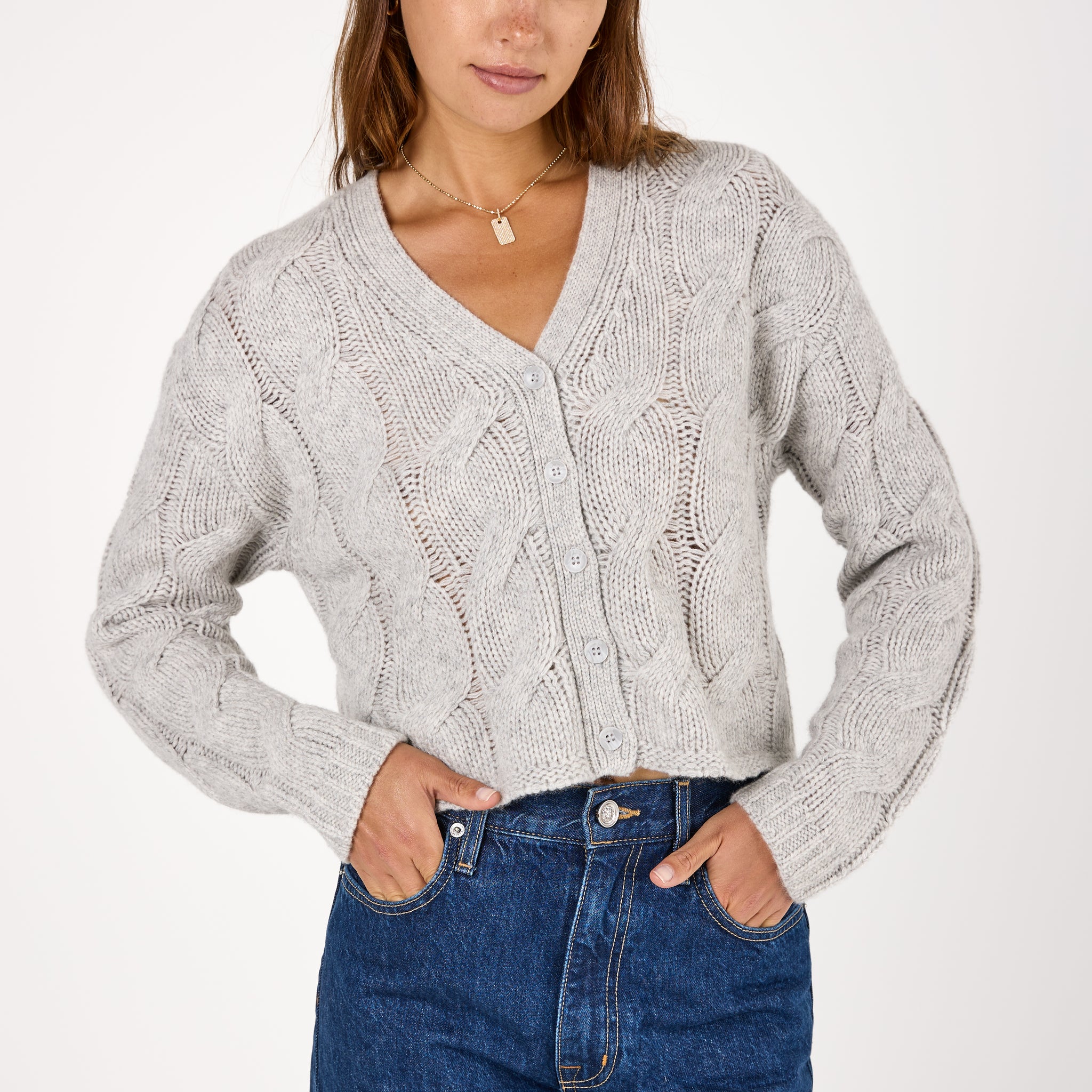 Jolie Cropped Cashmere Cable Cardigan in Foggy