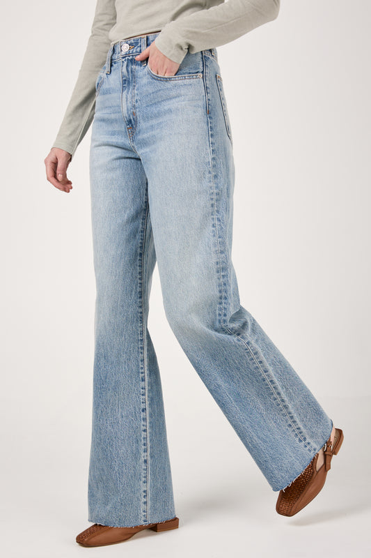 Grace High Rise Jean in Feel the Love