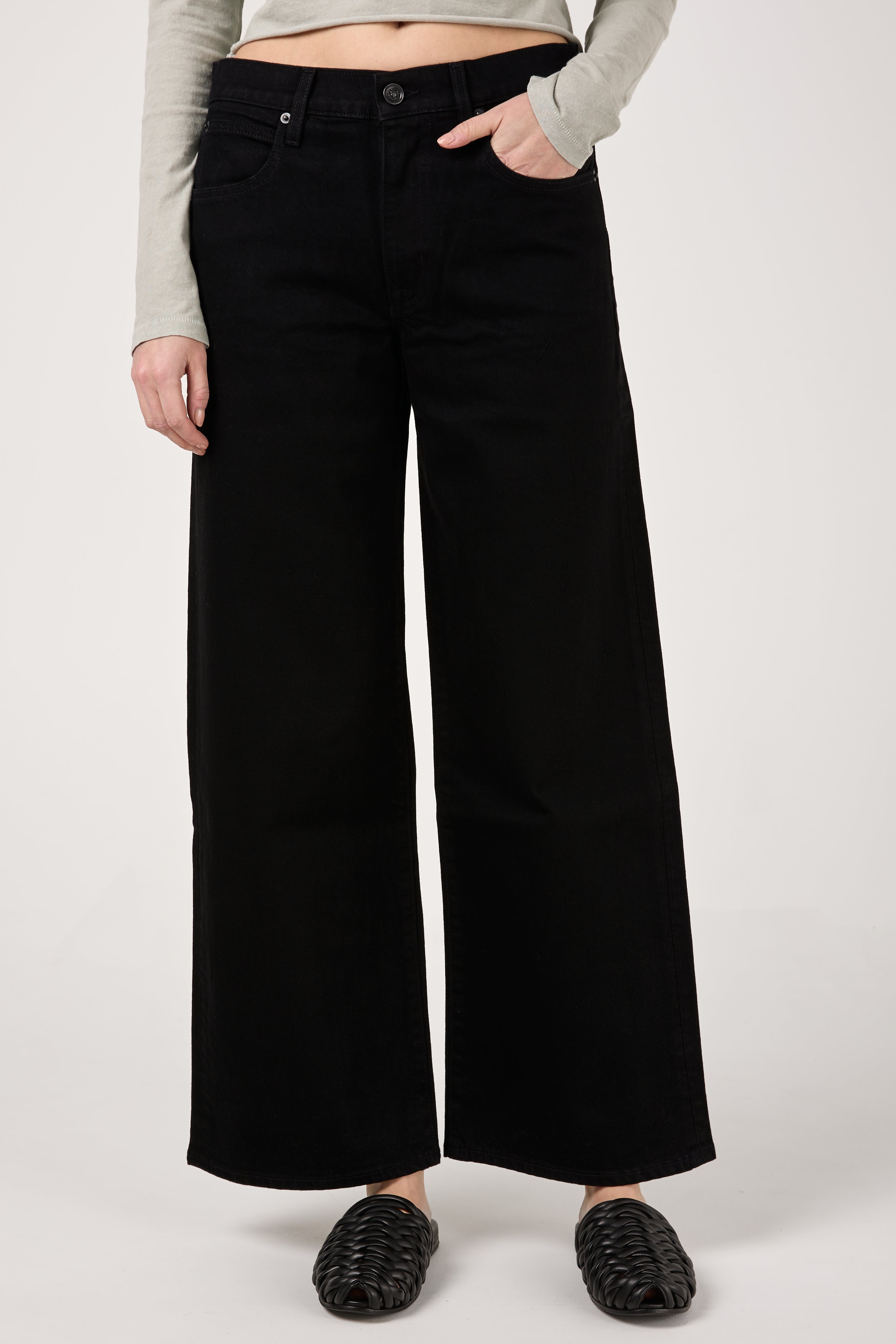 Selena Wide Leg Jean in Jet Black