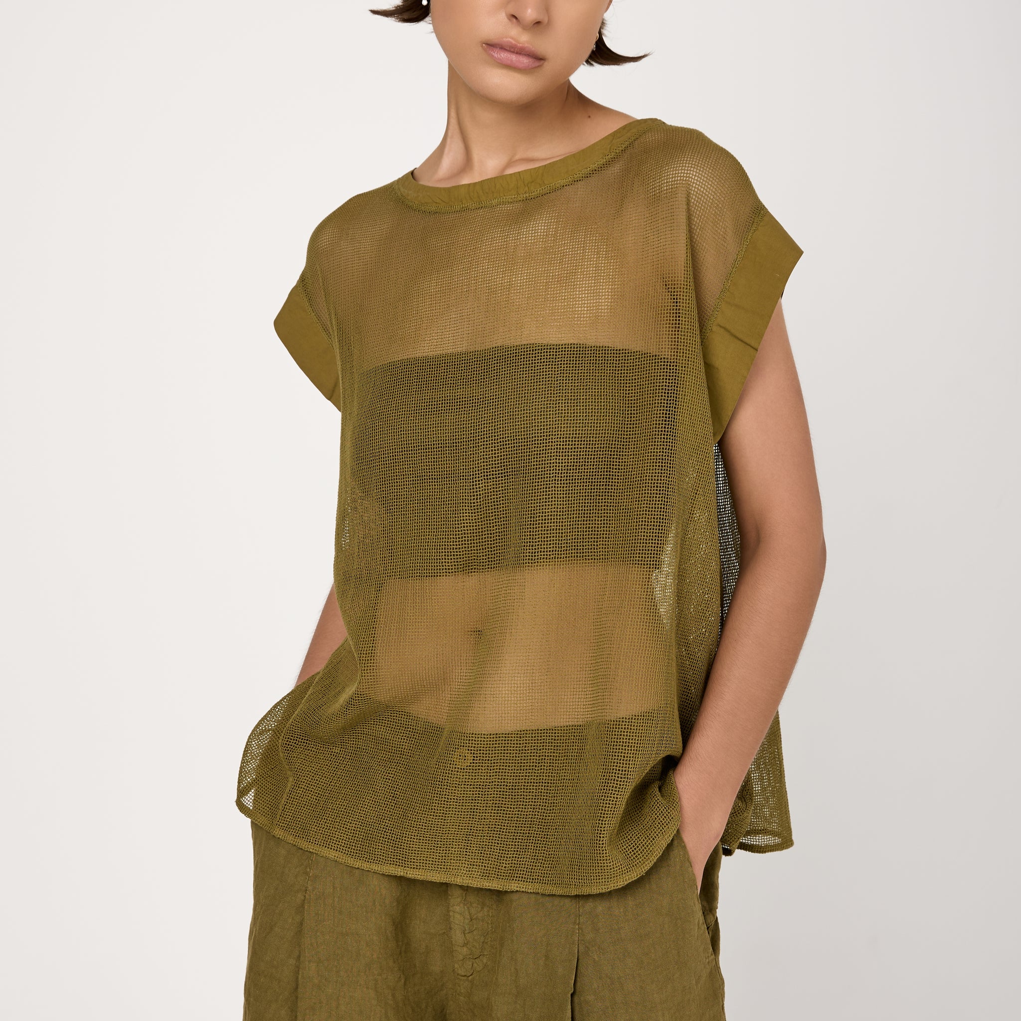 Short Sleeve Top in Leaf