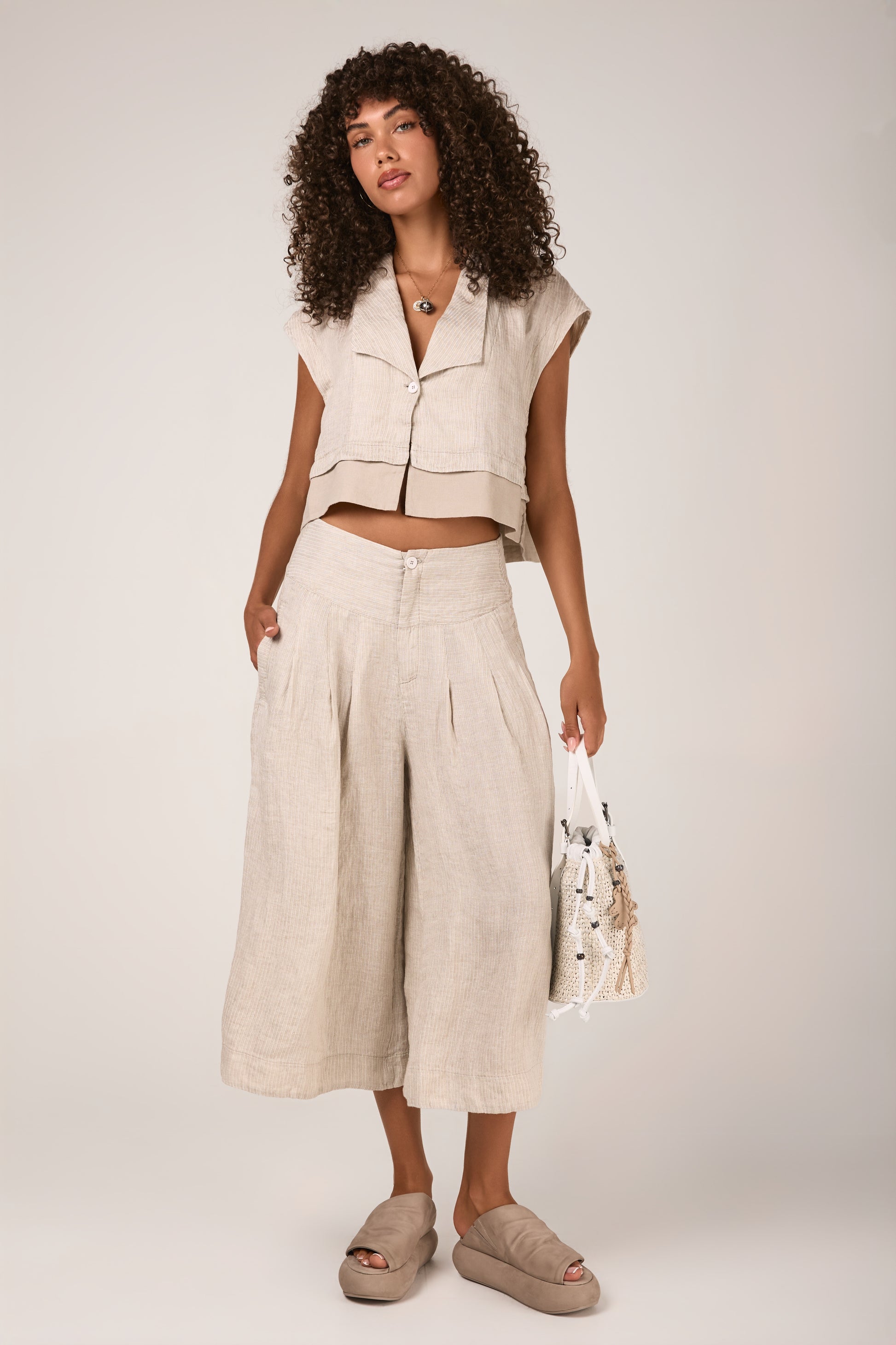 TRANSIT Linen Flared Trouser in Sand