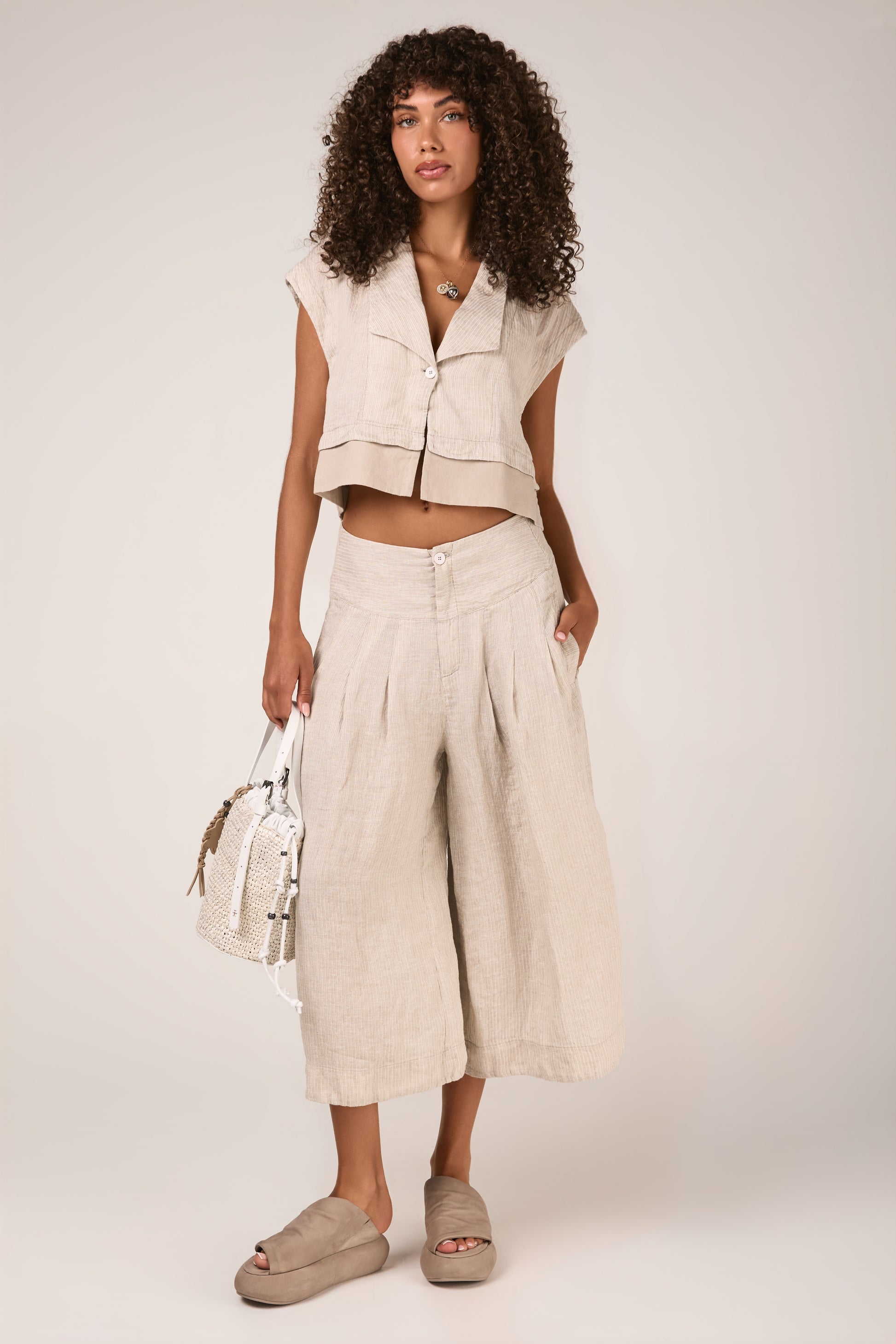 TRANSIT Linen Flared Trouser in Sand