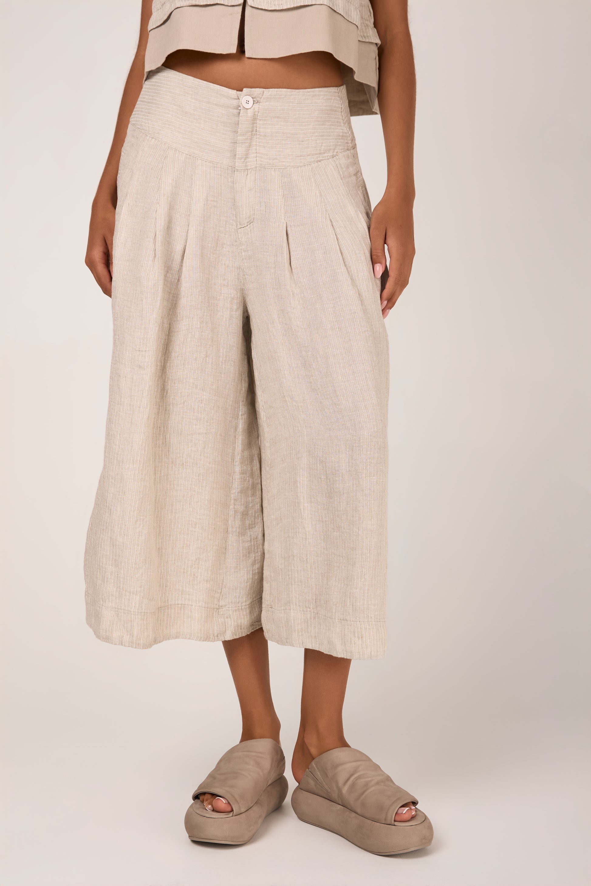 TRANSIT Linen Flared Trouser in Sand