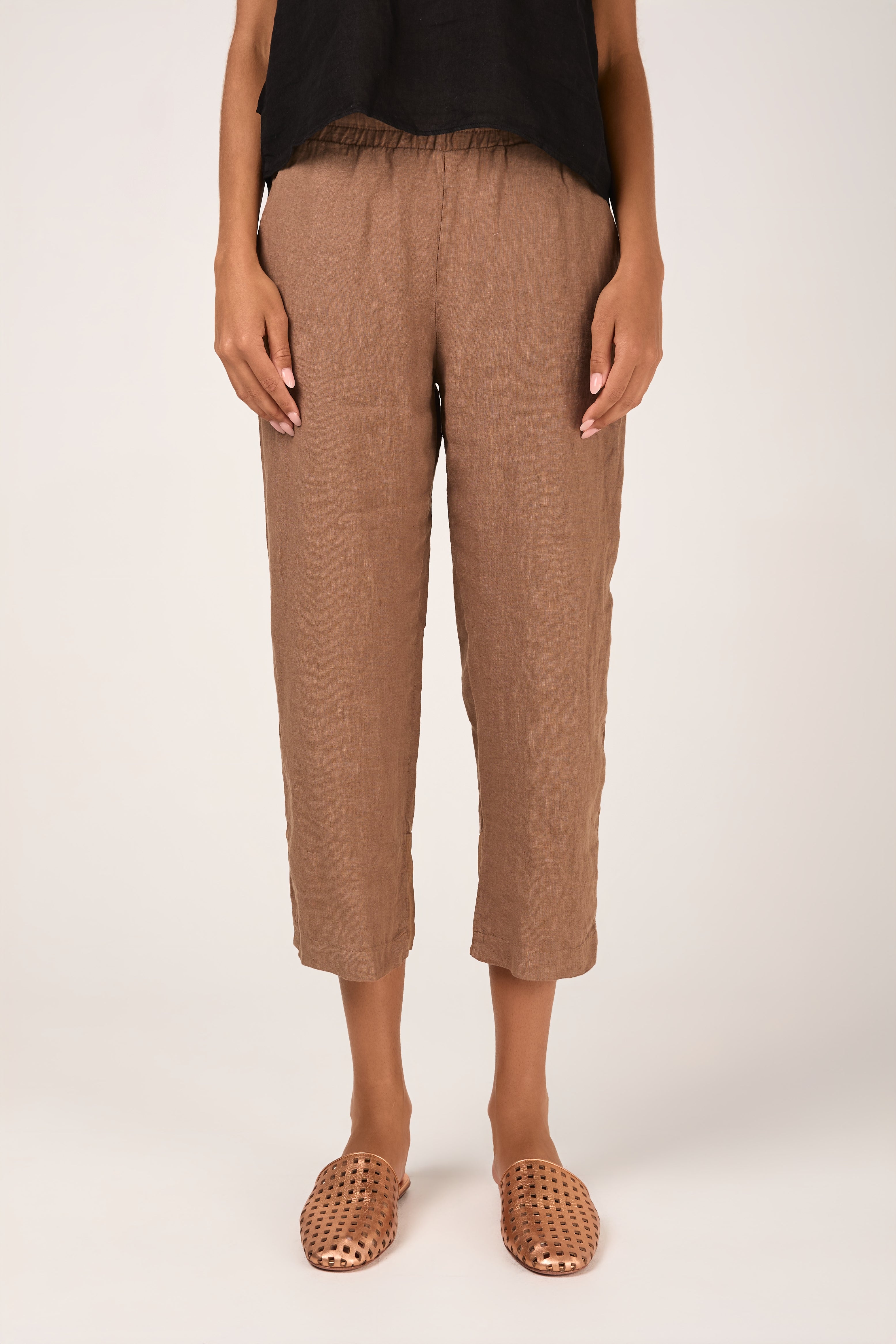 Linen Straight Cropped Trouser in Nut