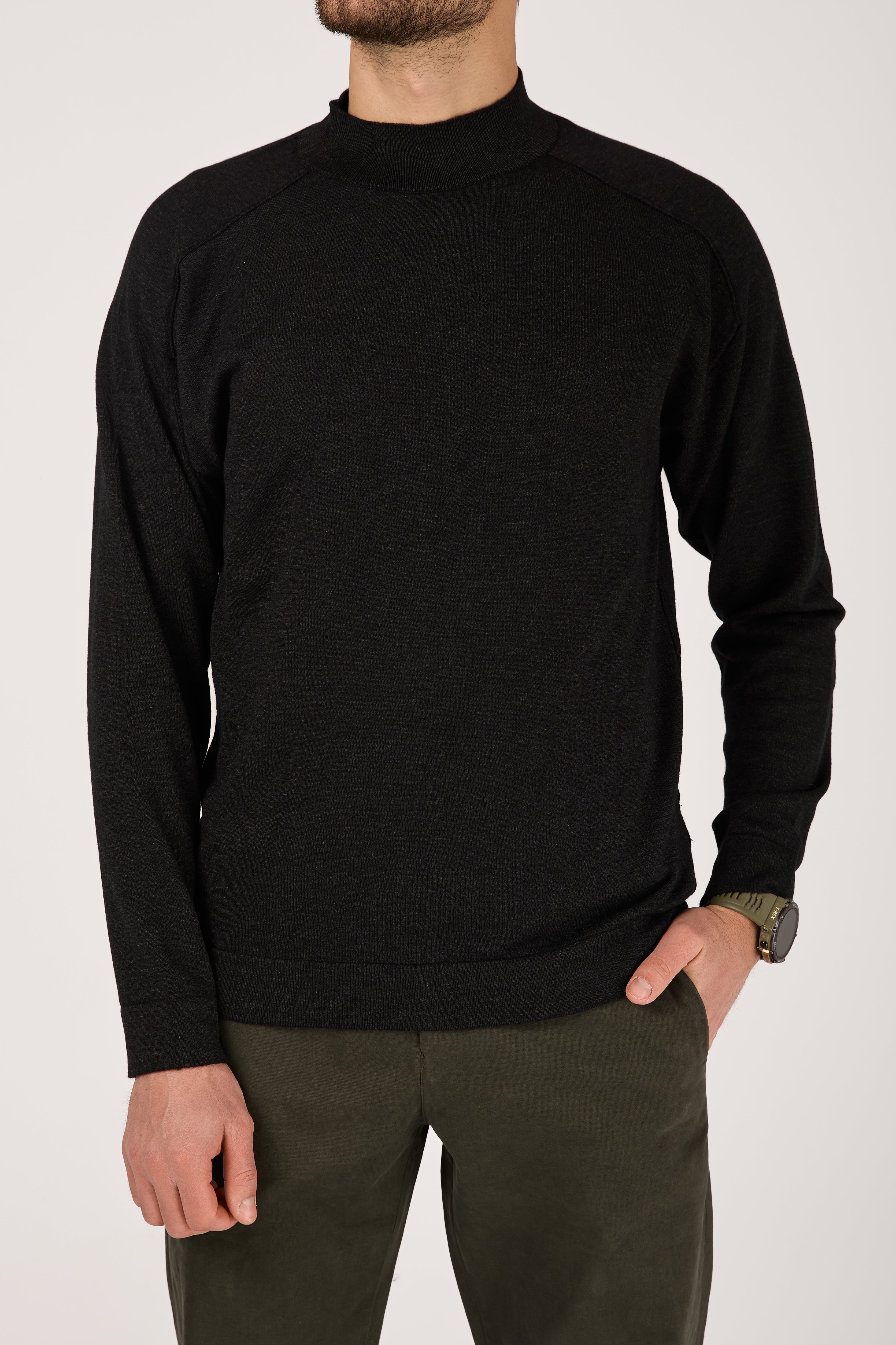 Virgin Wool Pullover Sweater in Charcoal