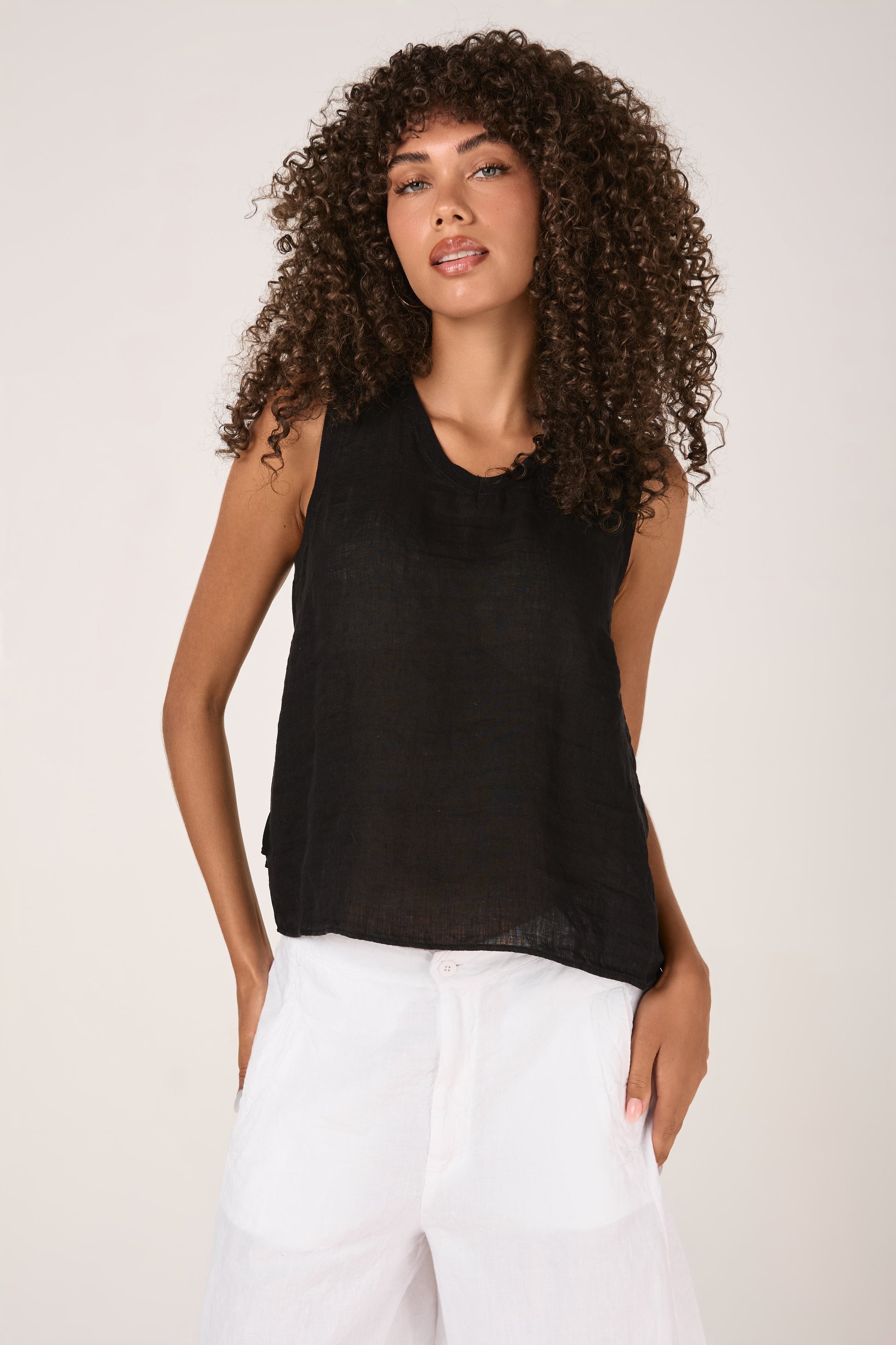 TRANSIT Viscose Georgette Linen Tank Top in Black