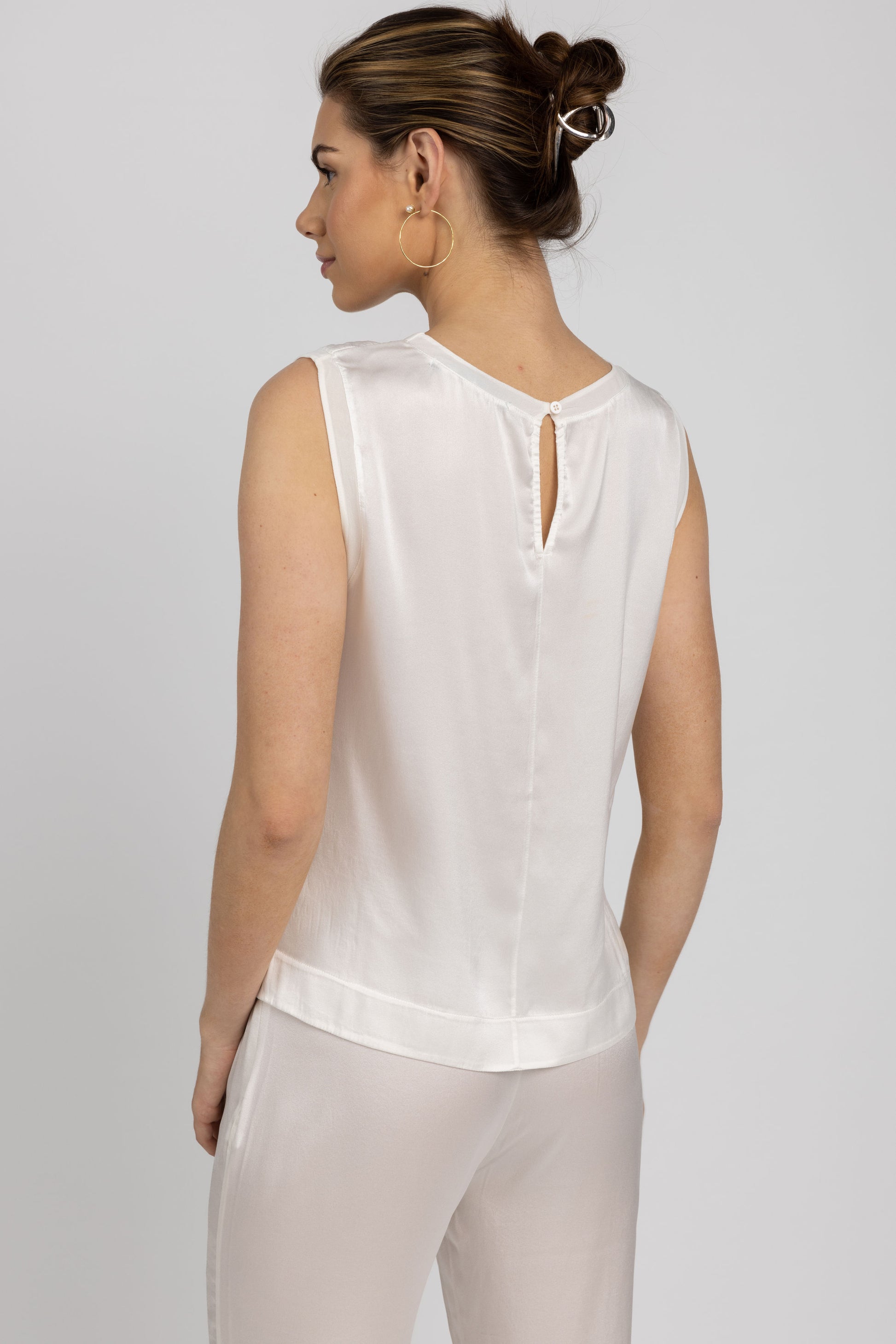 TRANSIT Wide Neck Silk Tank in White