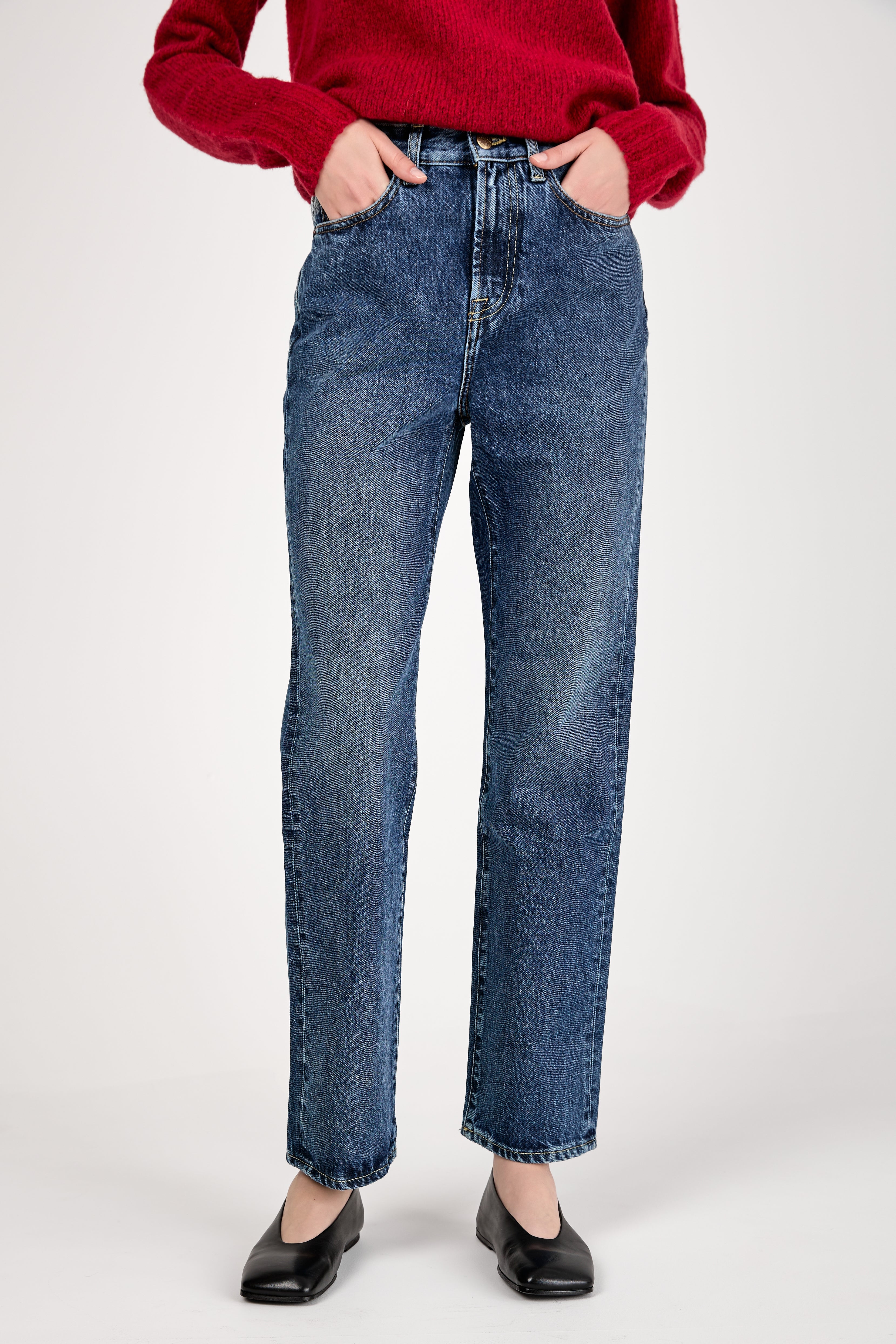 High Rise Jean in Medium Blue