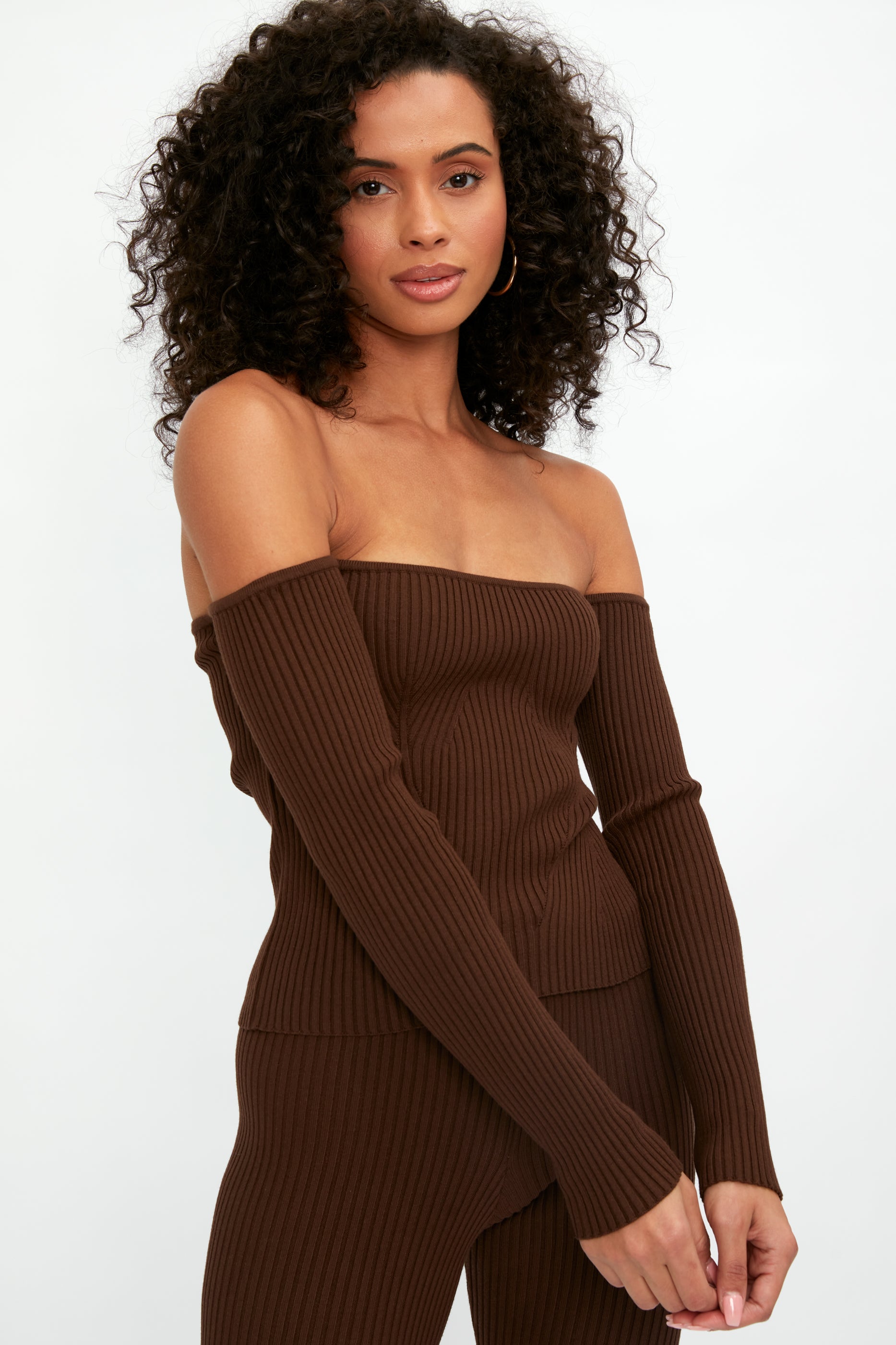 ELEONORA GOTTARDI Off The Shoulder Ribbed Top in Chocolate