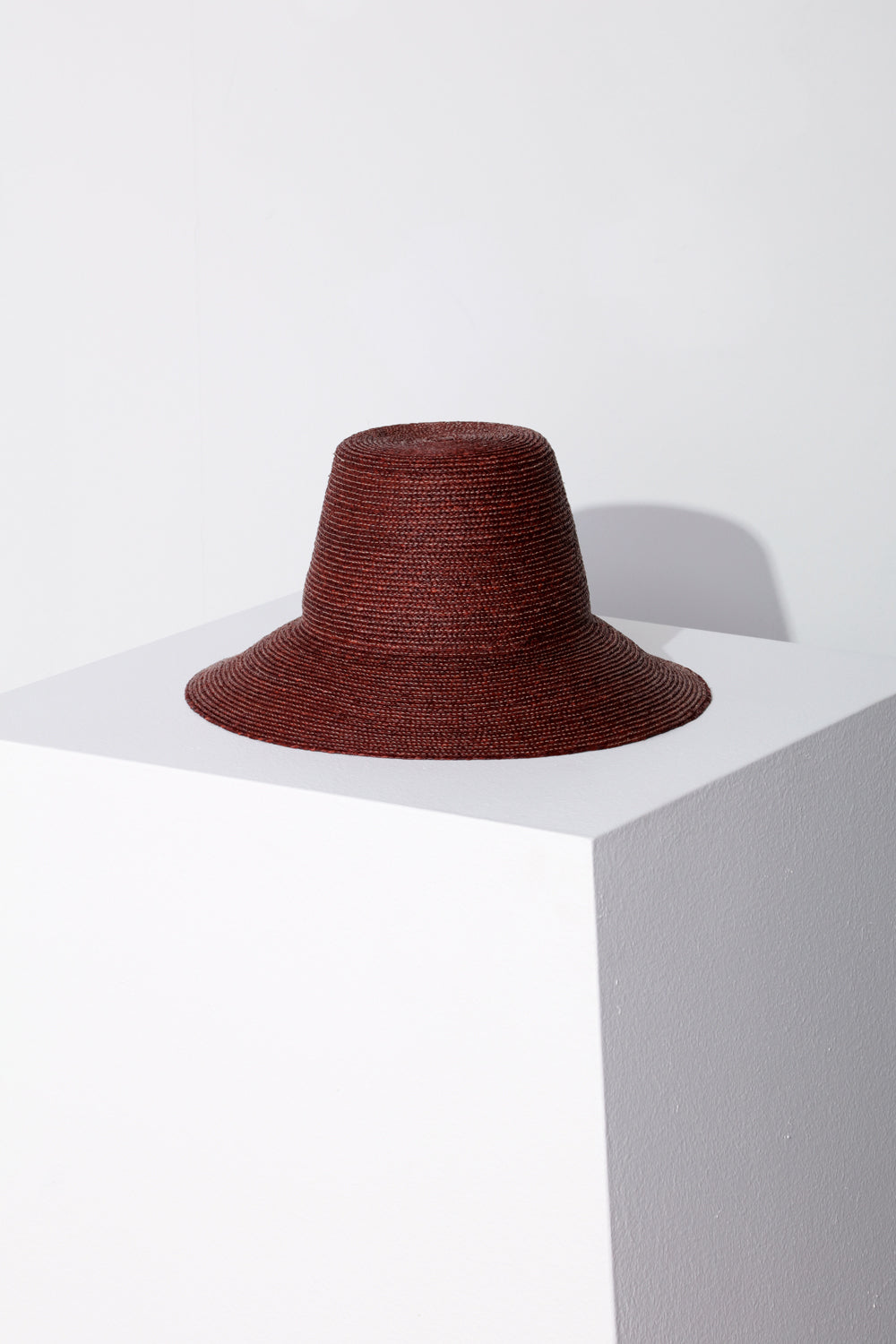 JANESSA LEONÉ Wes Hat in Chocolate
