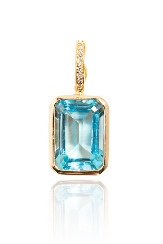 L.A. STEIN Diamond Blue Topaz Pendant in Yellow Gold