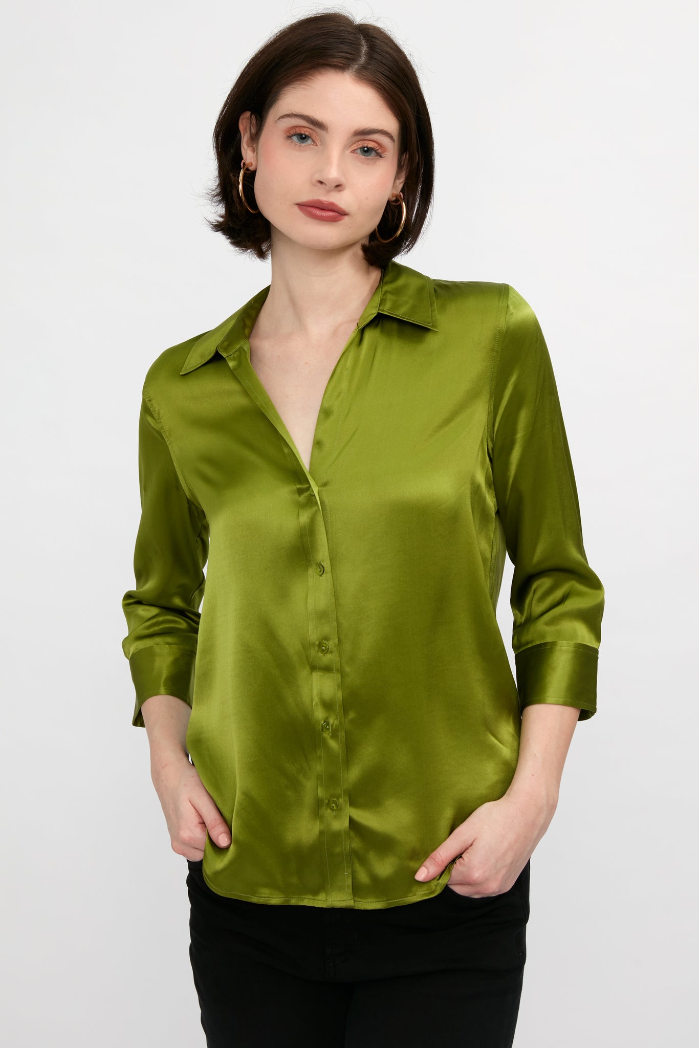 L'Agence Dani Silk Blouse | English Ivy Green | T. Boutique L'Agence Dani Silk Blouse | English Ivy Green | T. Boutique