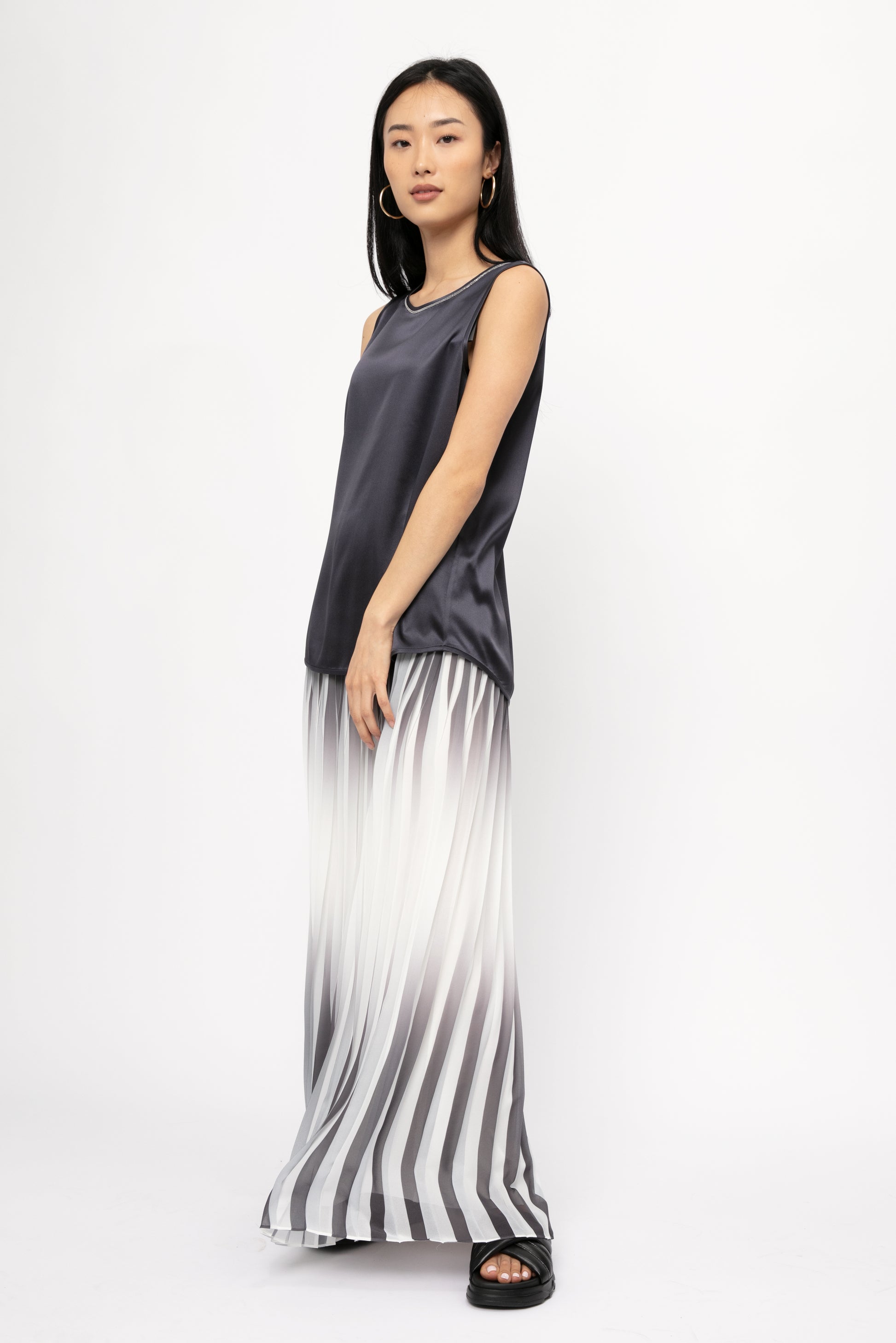 PESERICO Maxi Plissé Skirt in White and Shadow Blue