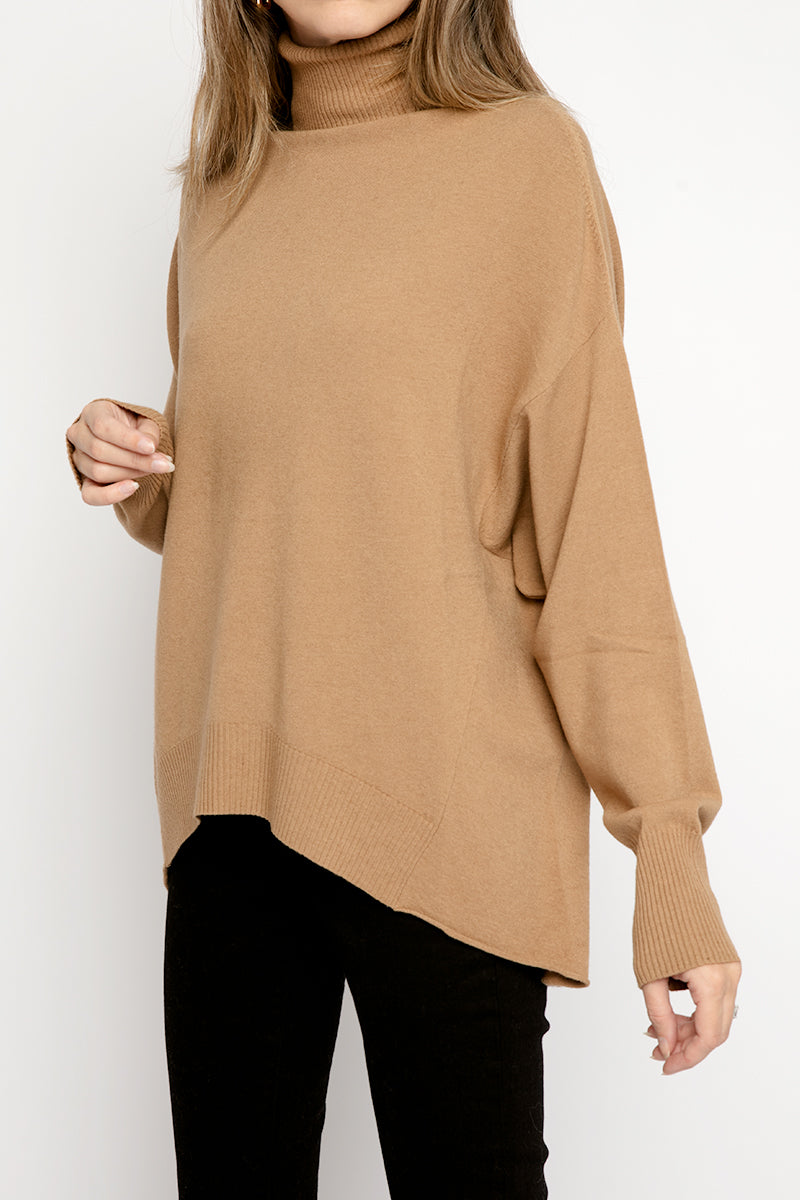 TRANSIT Turtleneck Sweater in Camel