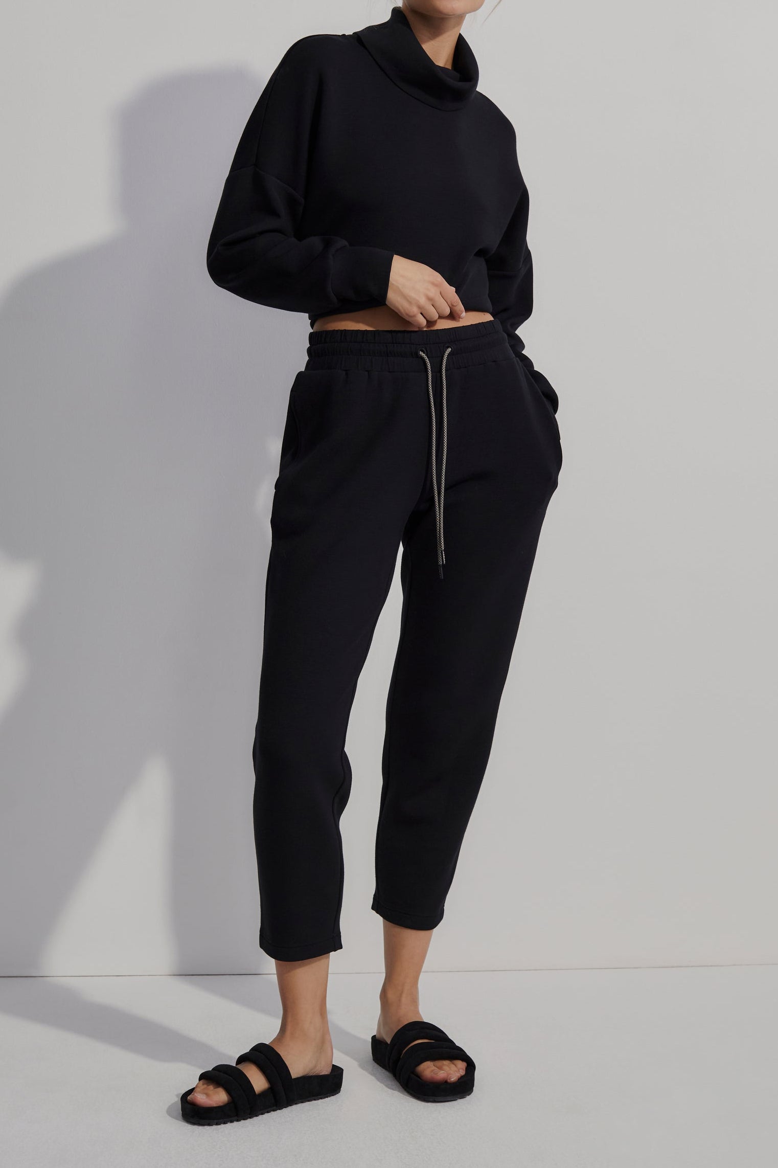 Iowa Sweatpant in Black